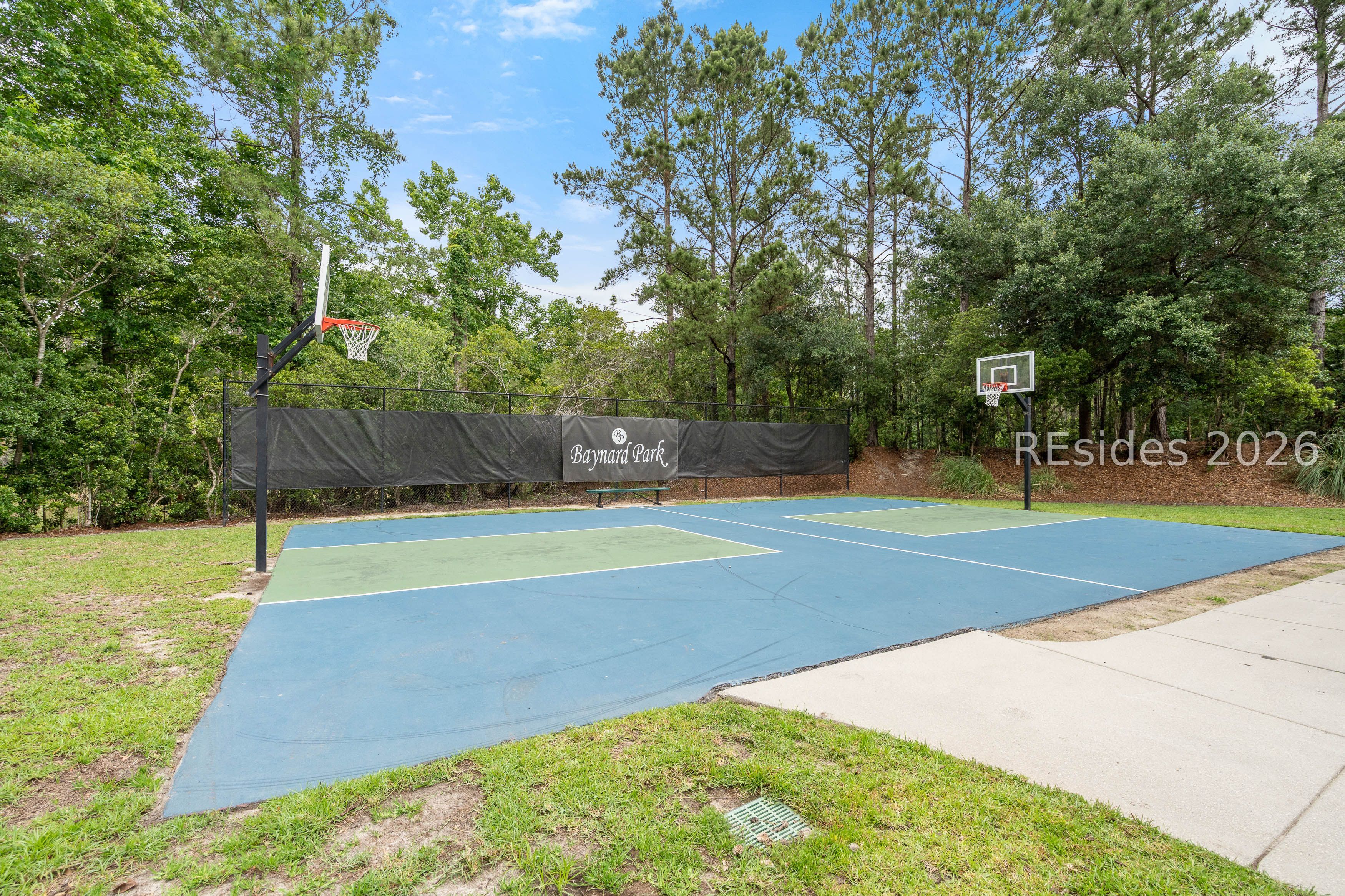77 Bainbridge Way