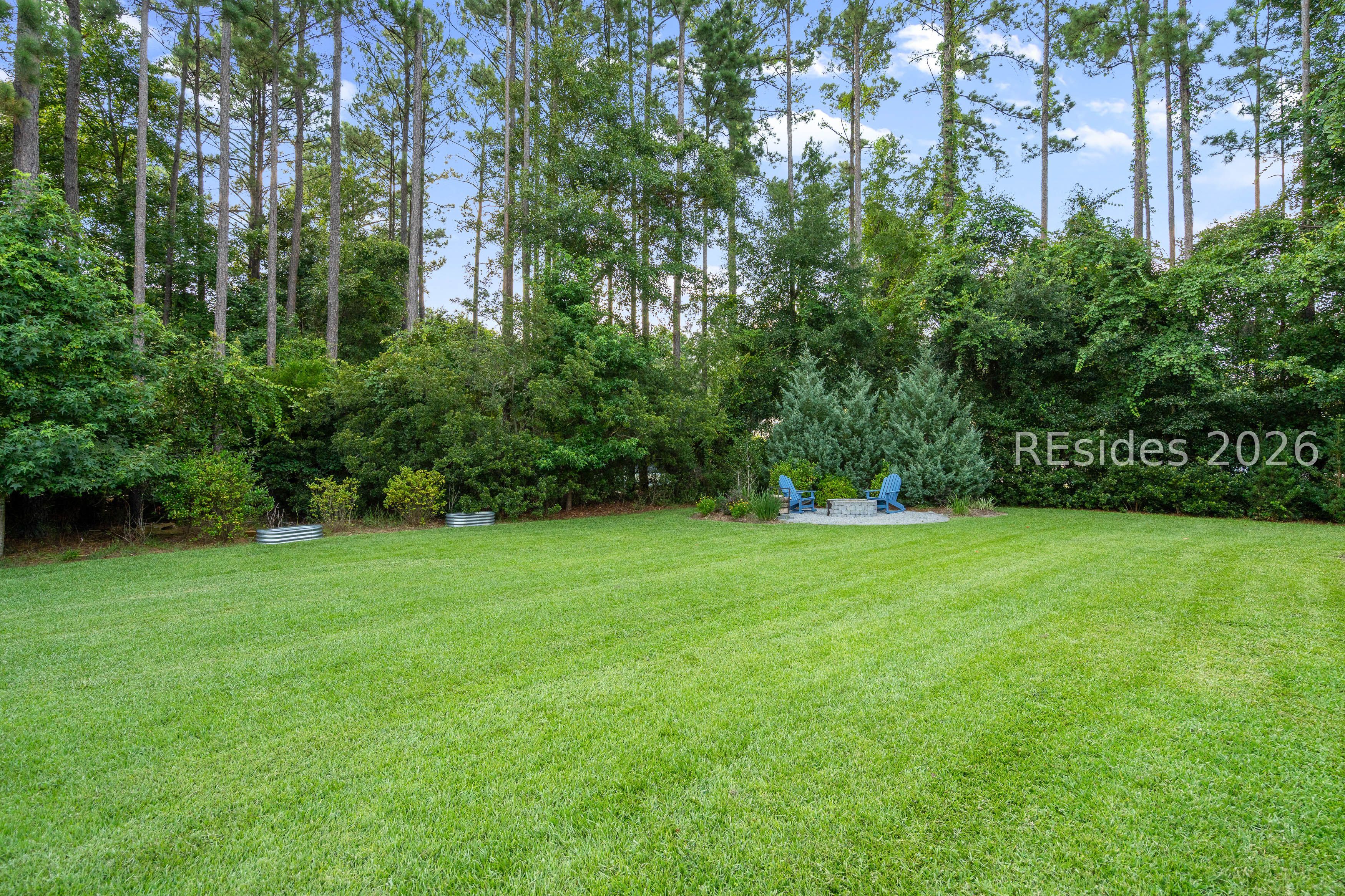77 Bainbridge Way