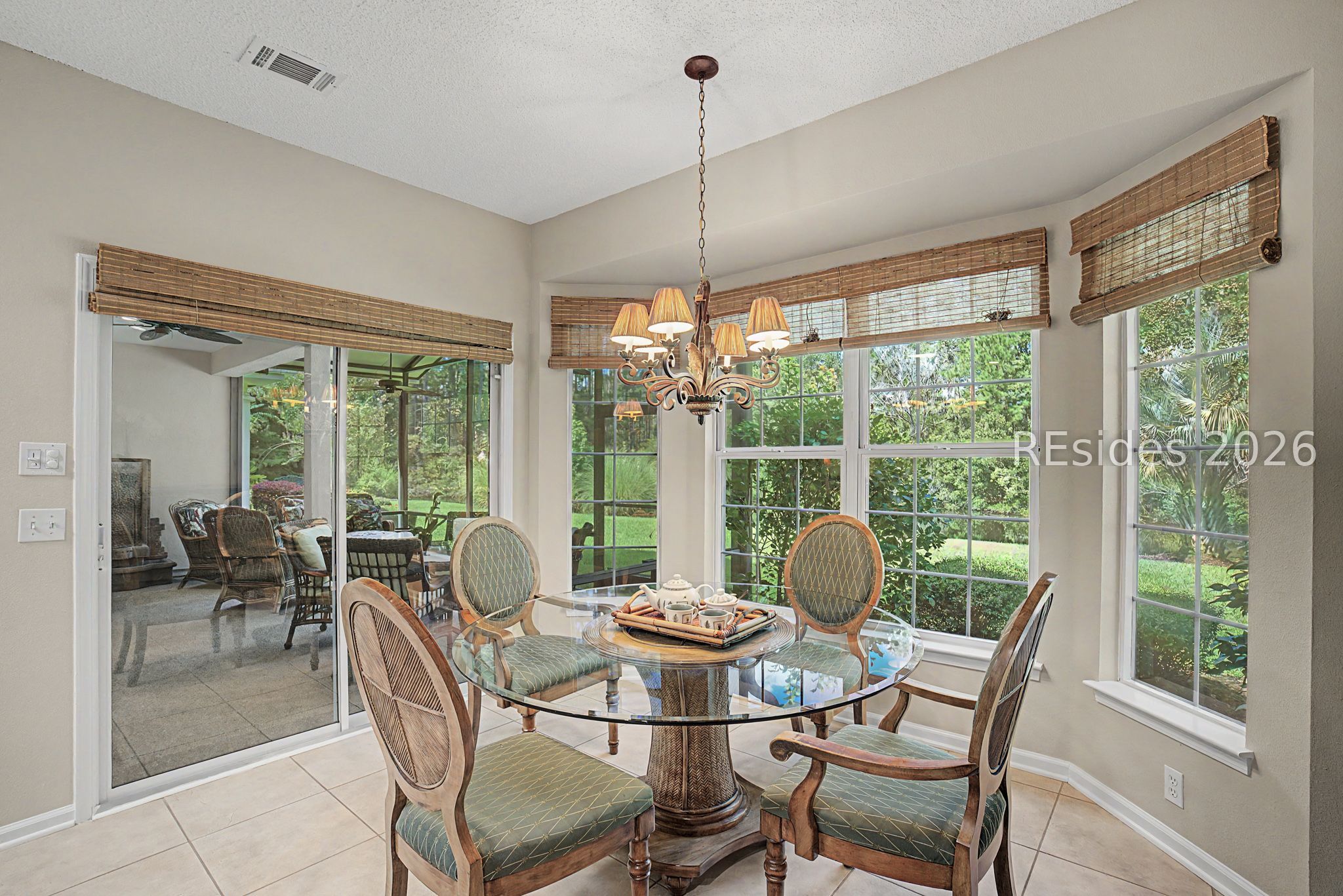 10 Amaryllis Lane