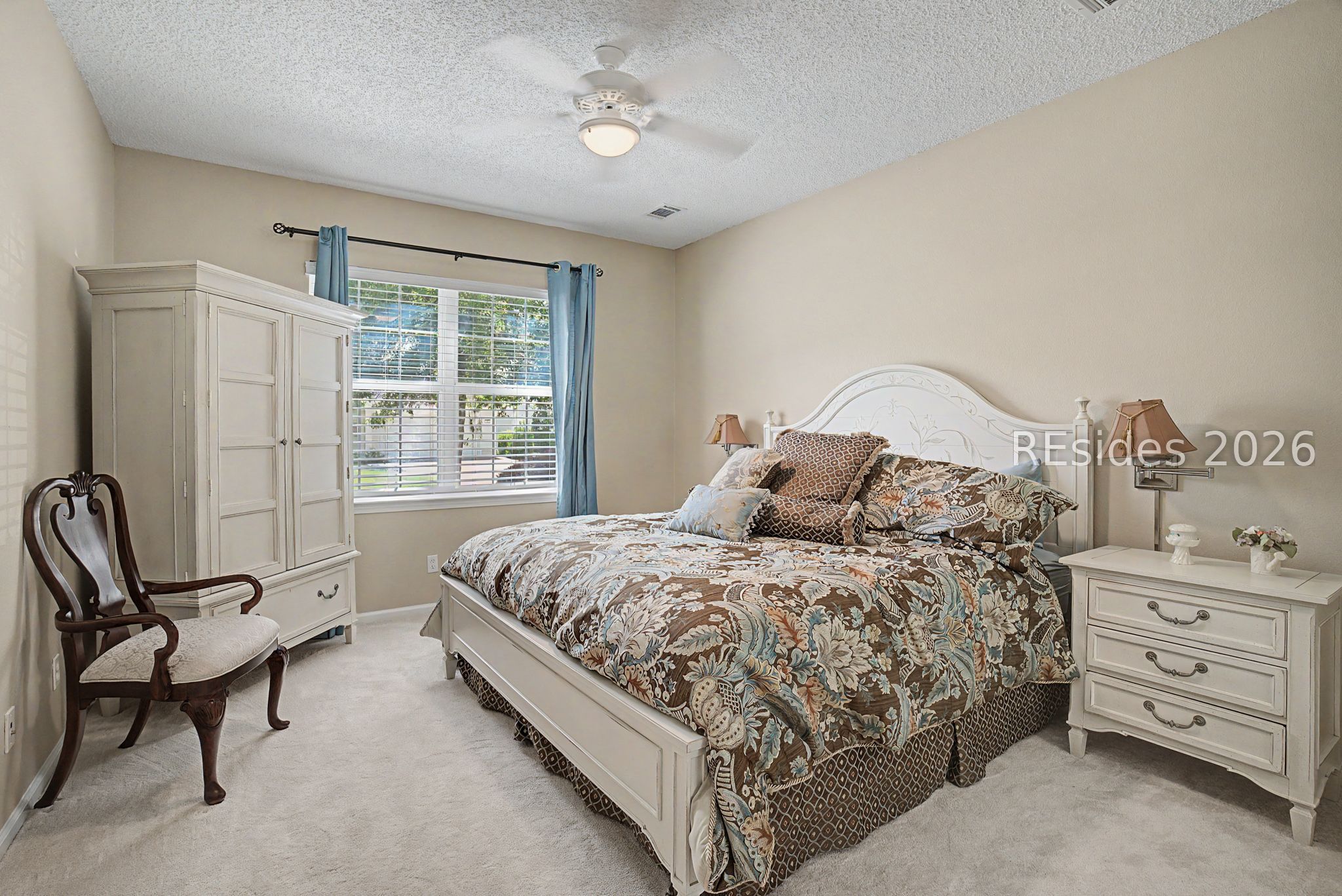 10 Amaryllis Lane
