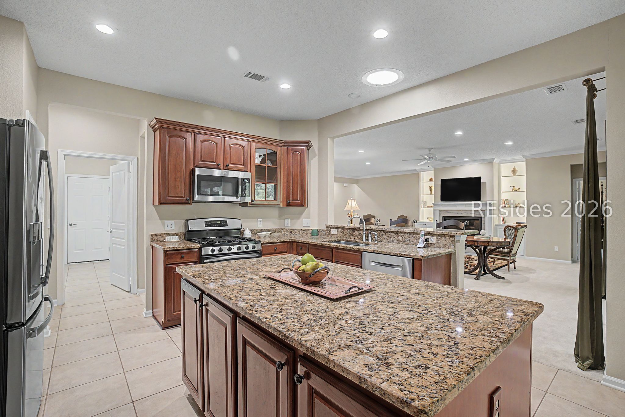 10 Amaryllis Lane