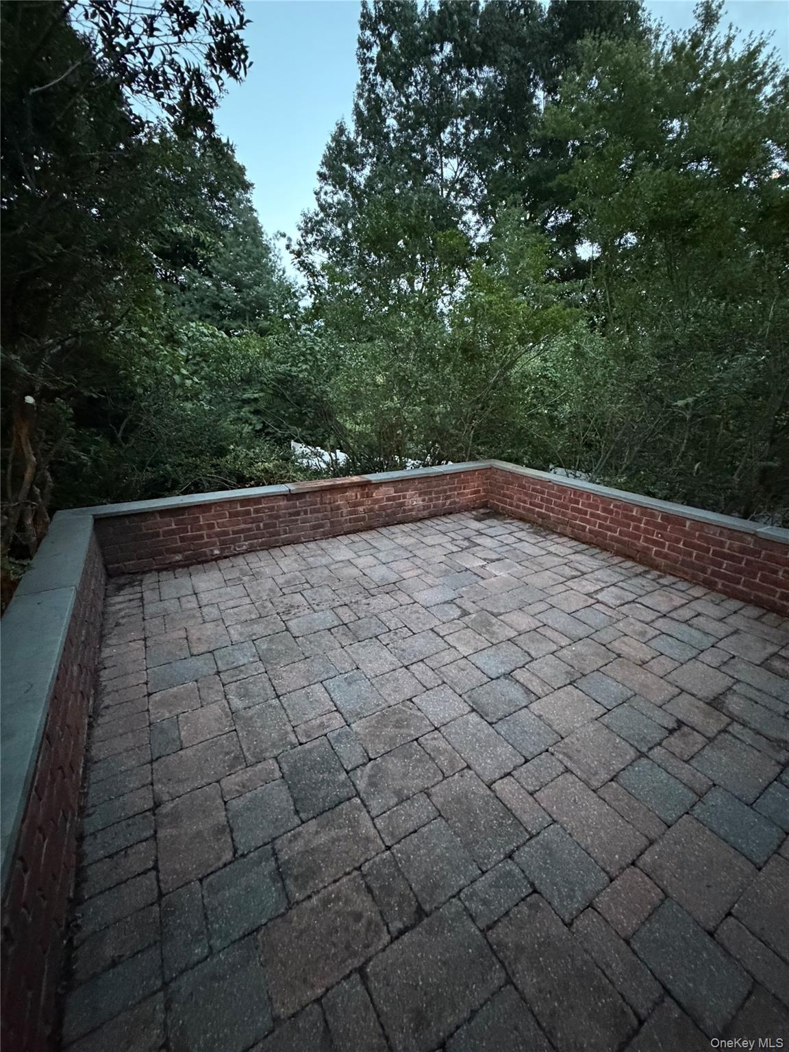 64 Morewood Oaks