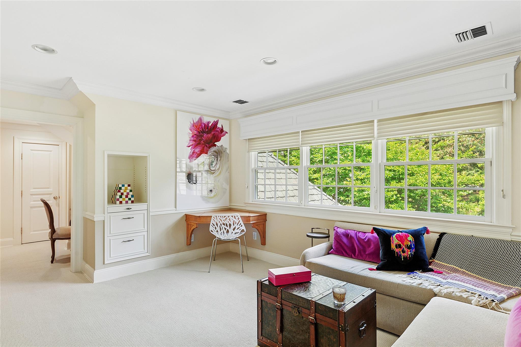 4 Pond Lane