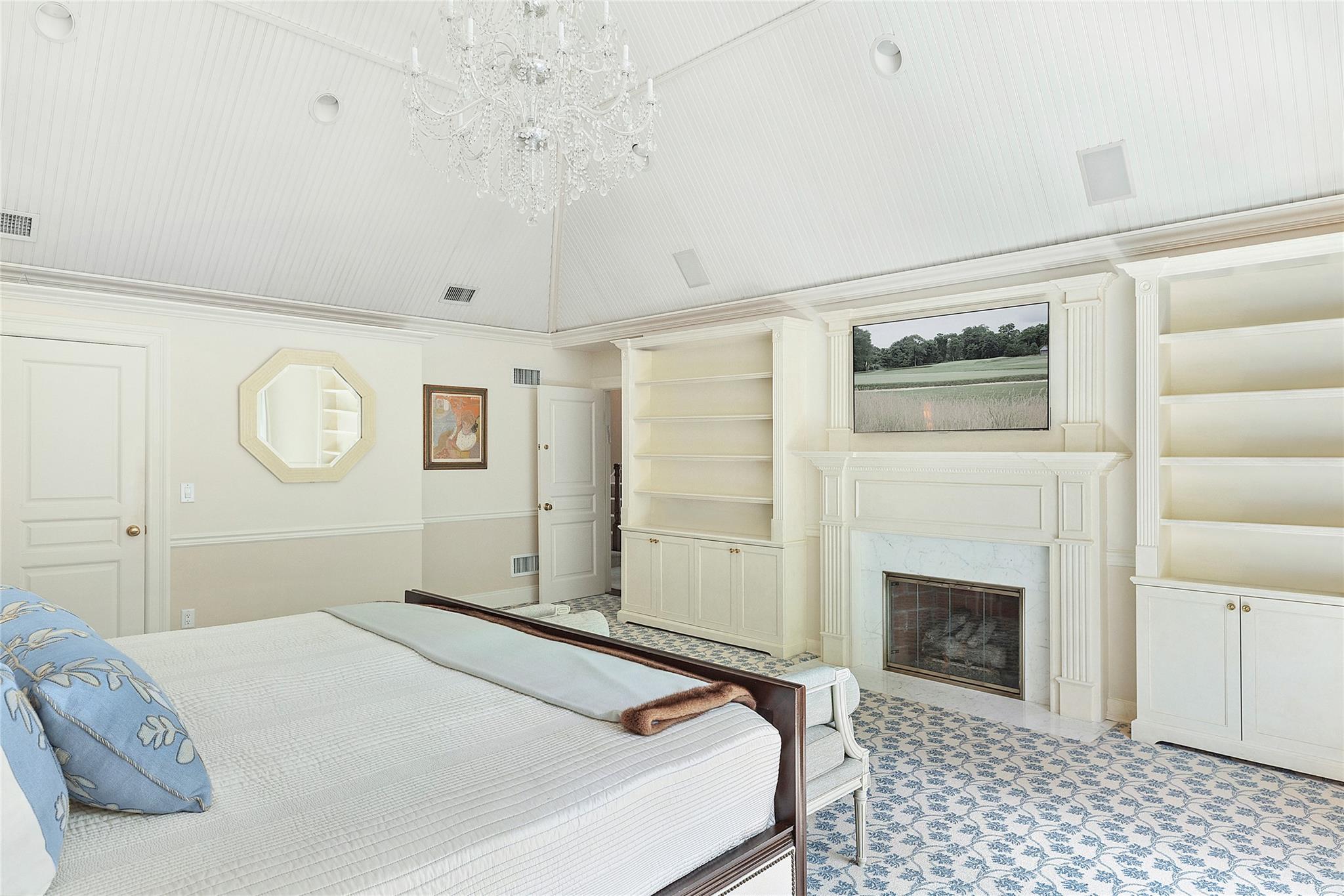 4 Pond Lane