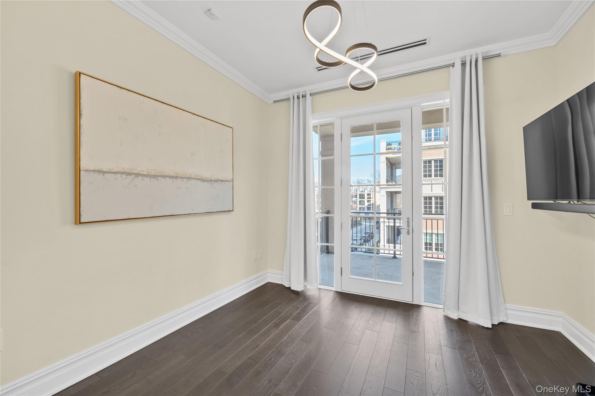 5000 Royal Court Unit: 5114