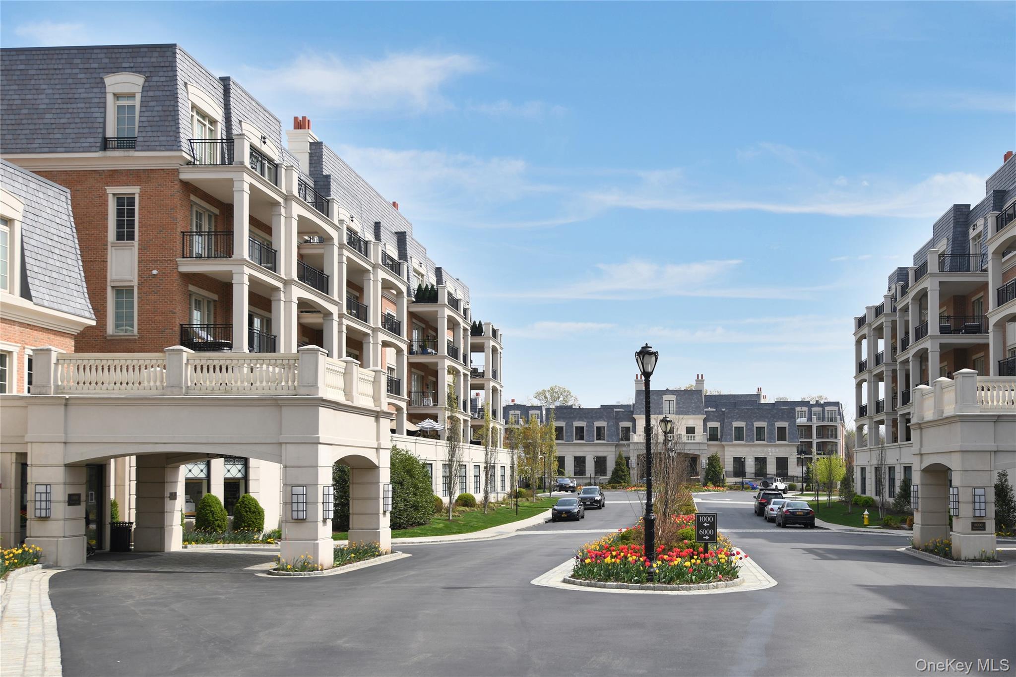 5000 Royal Court Unit: 5114