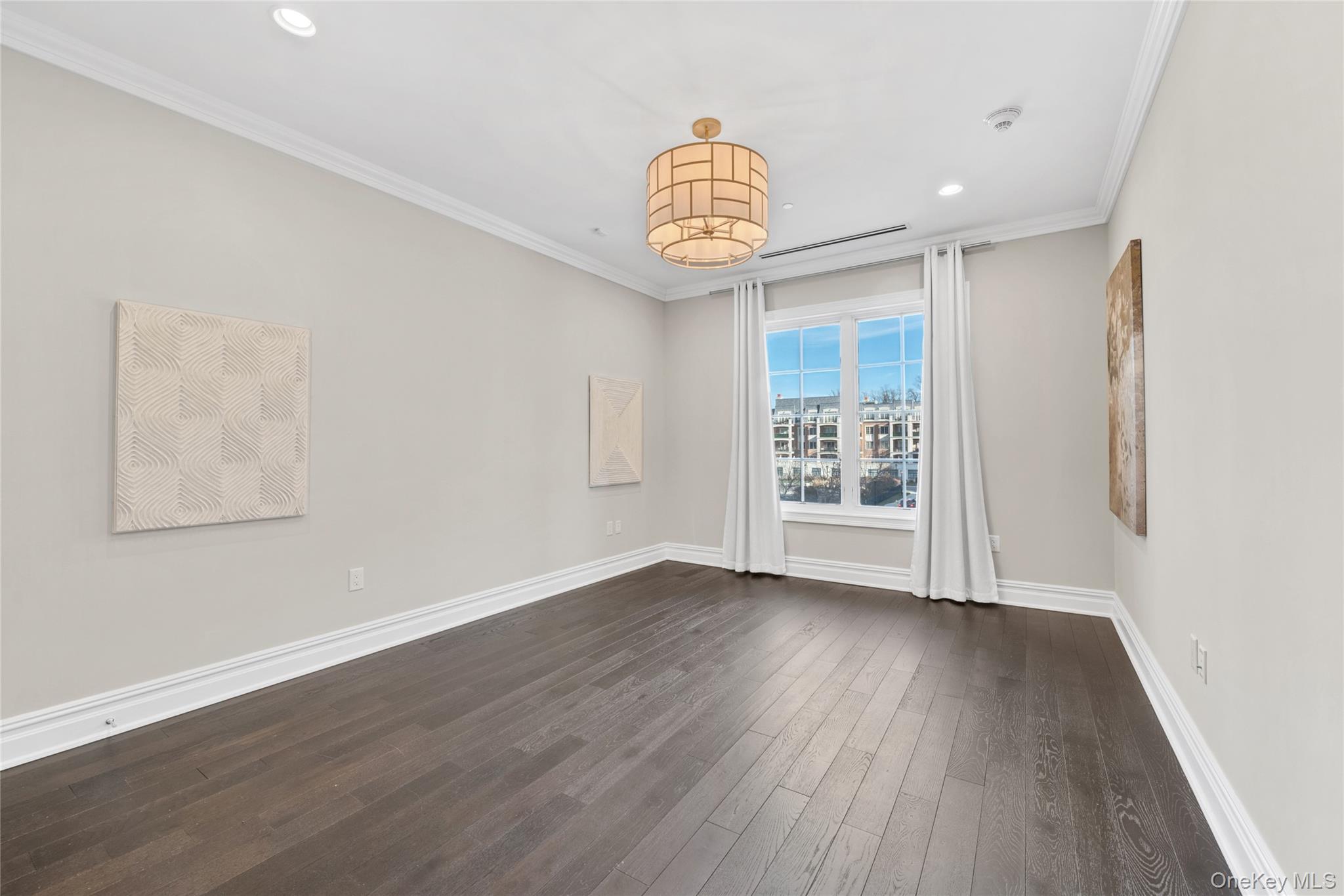 5000 Royal Court Unit: 5114