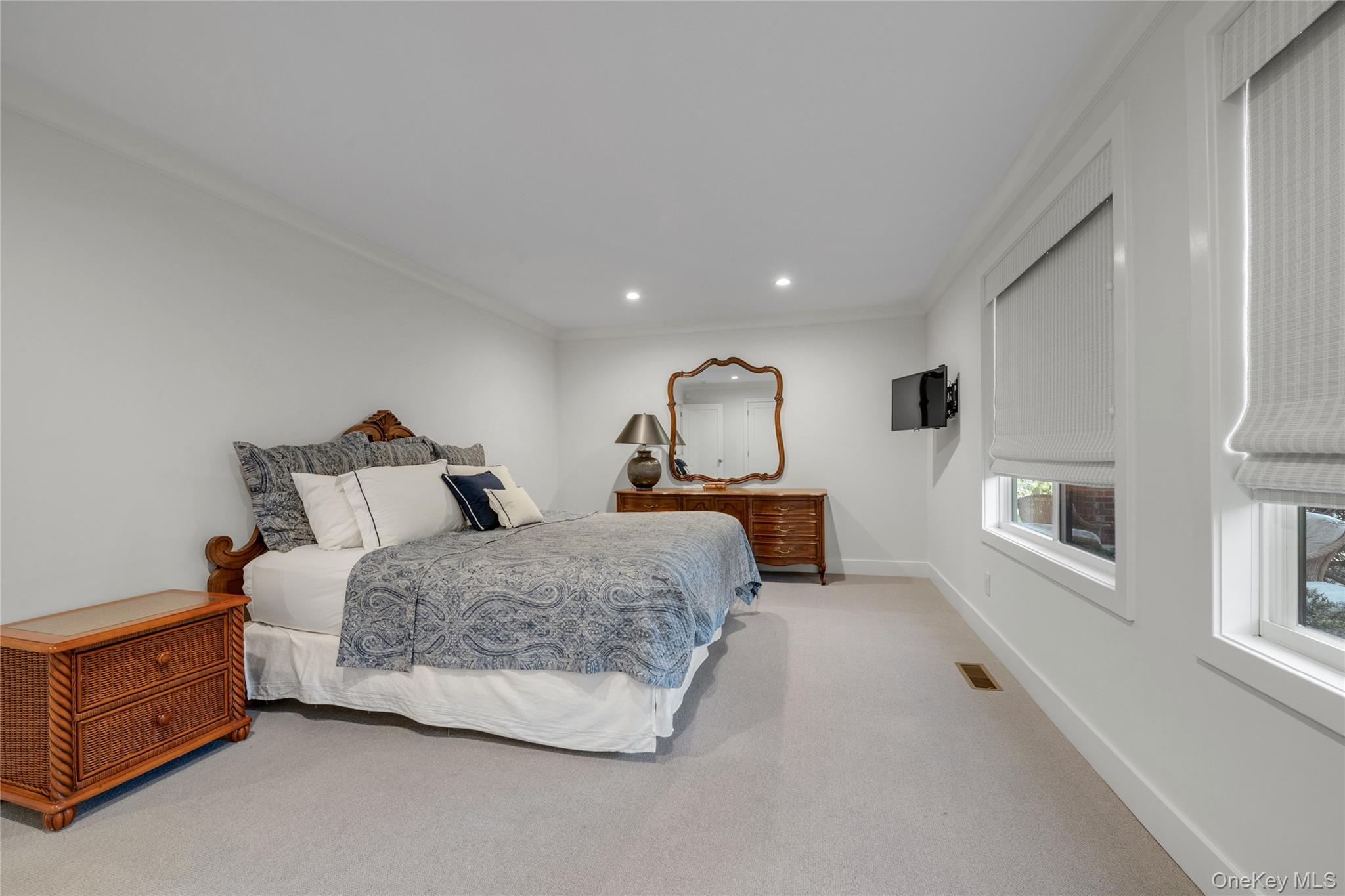 115 Eagles Crescent Unit: 115