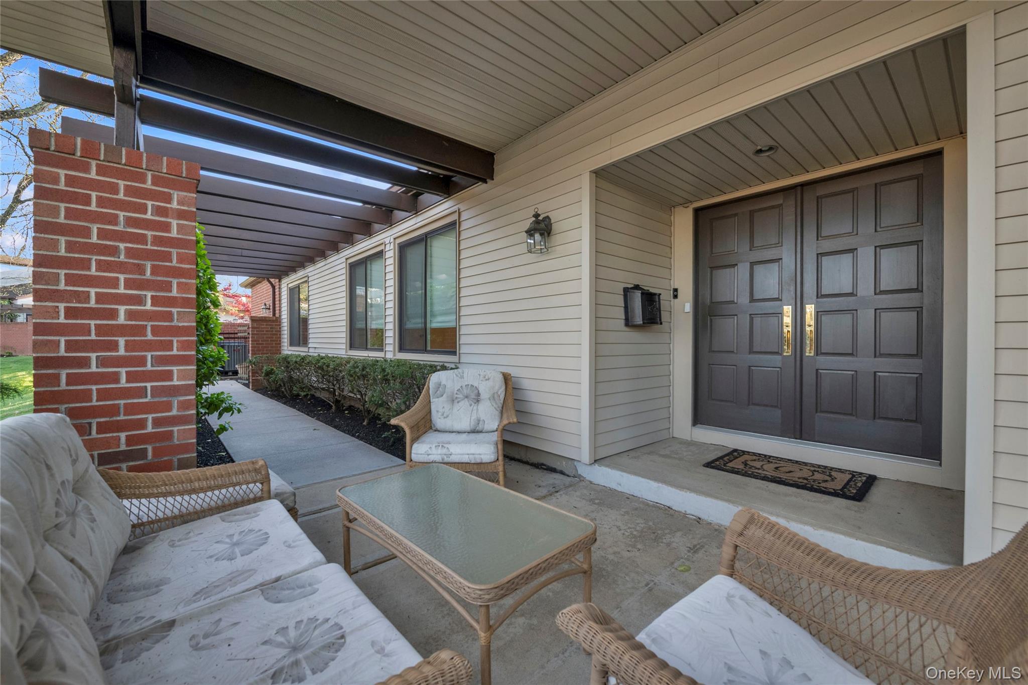 115 Eagles Crescent Unit: 115
