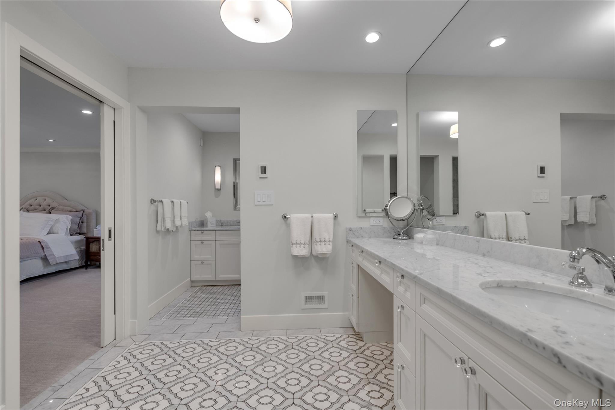115 Eagles Crescent Unit: 115