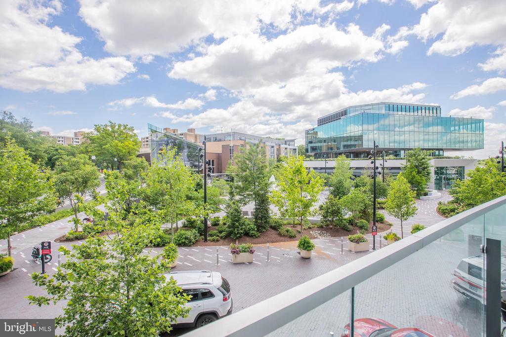 601 WHARF ST SW #204