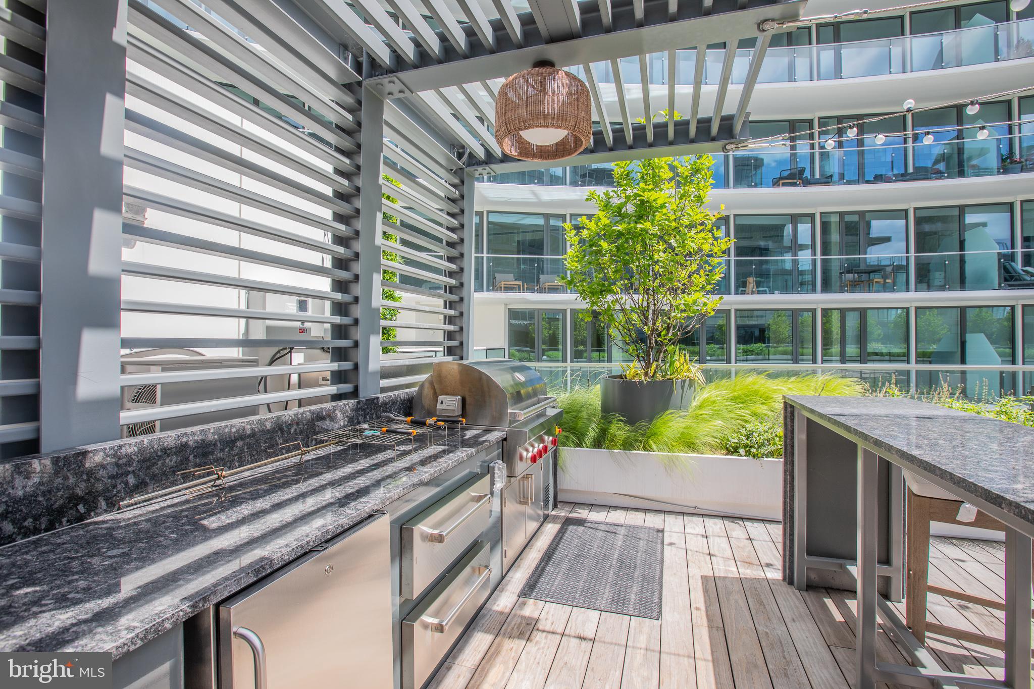 601 WHARF ST SW #204