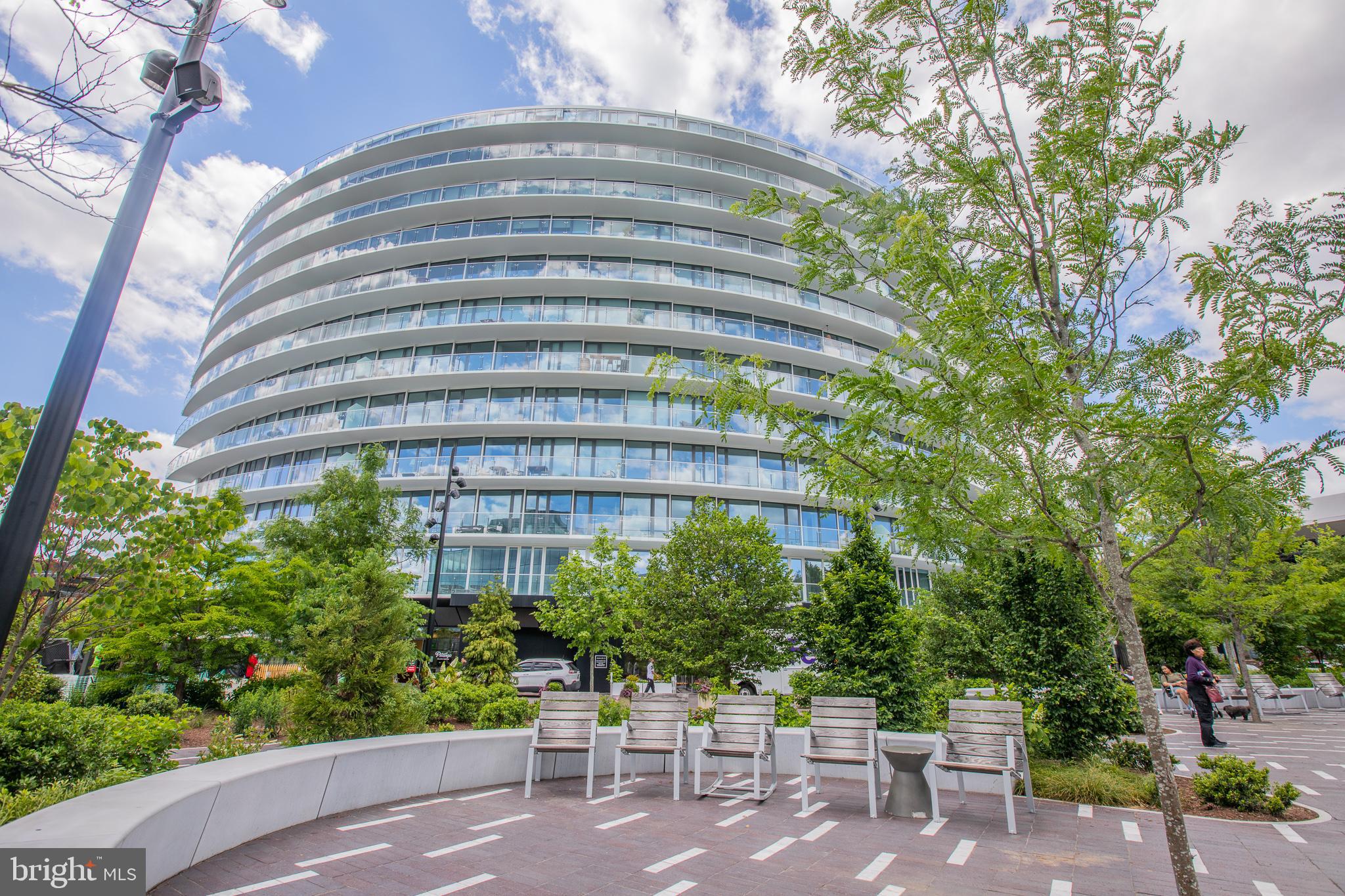 601 WHARF ST SW #204