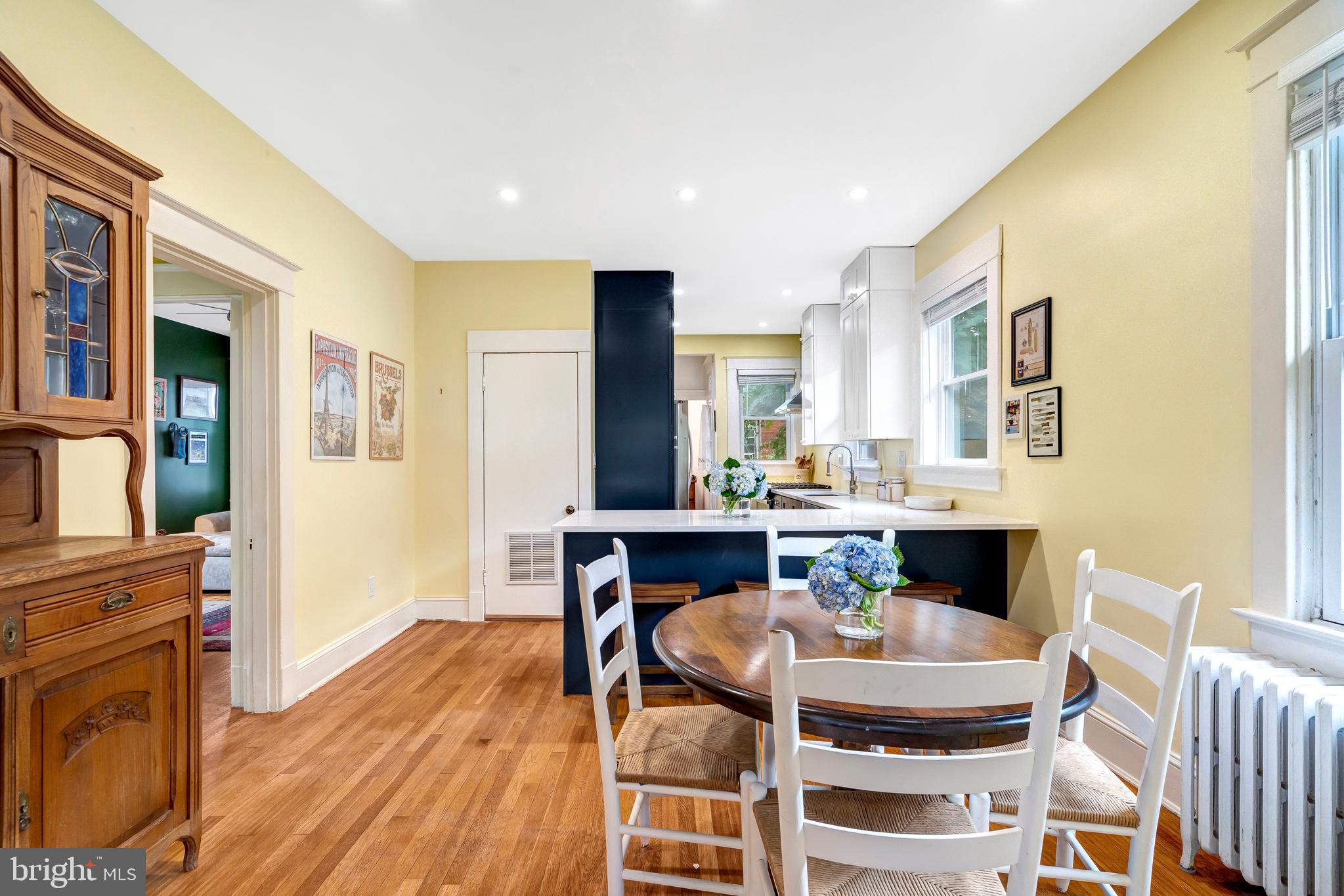 3003 10TH STREET NE