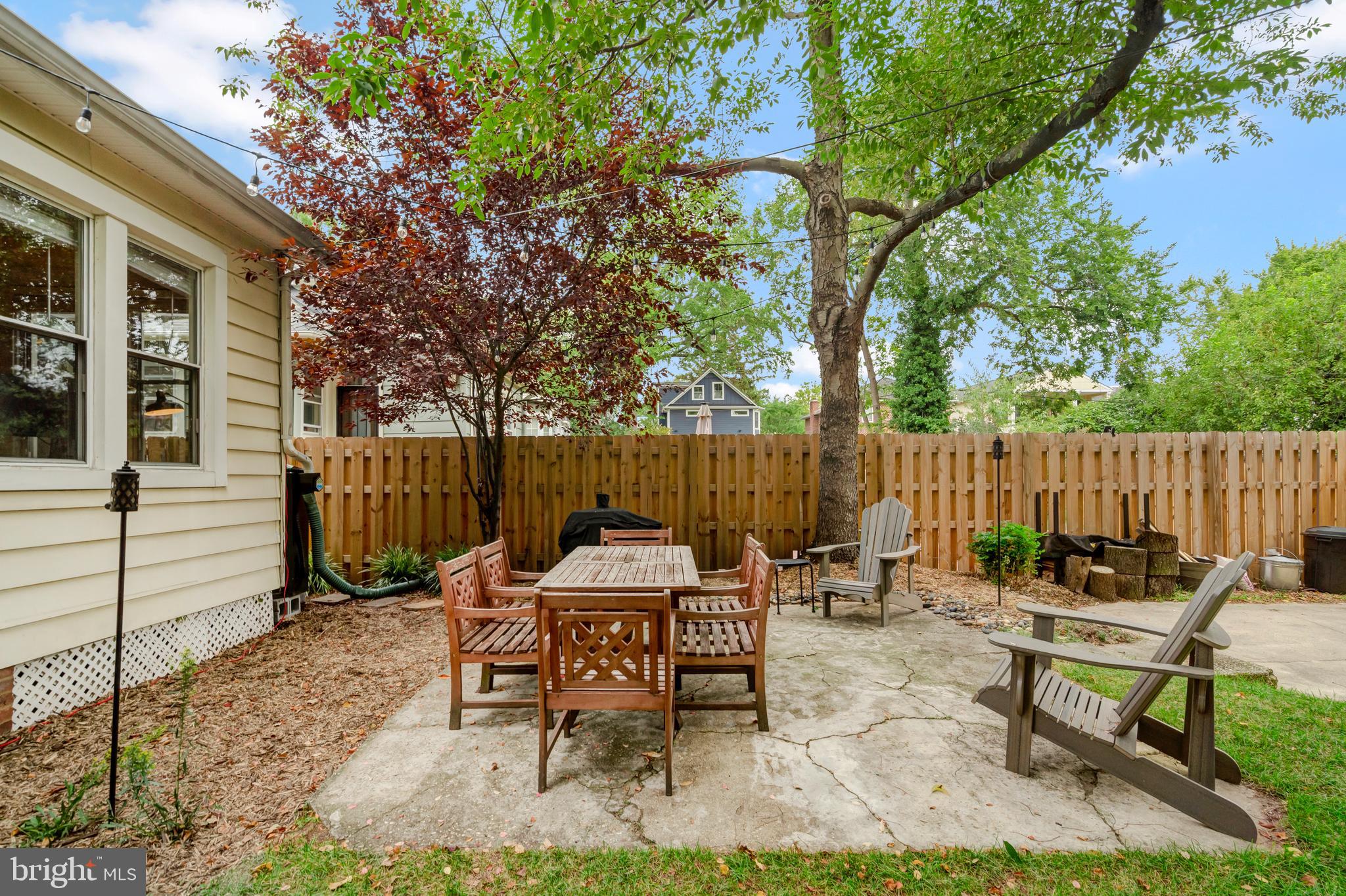 3003 10TH STREET NE