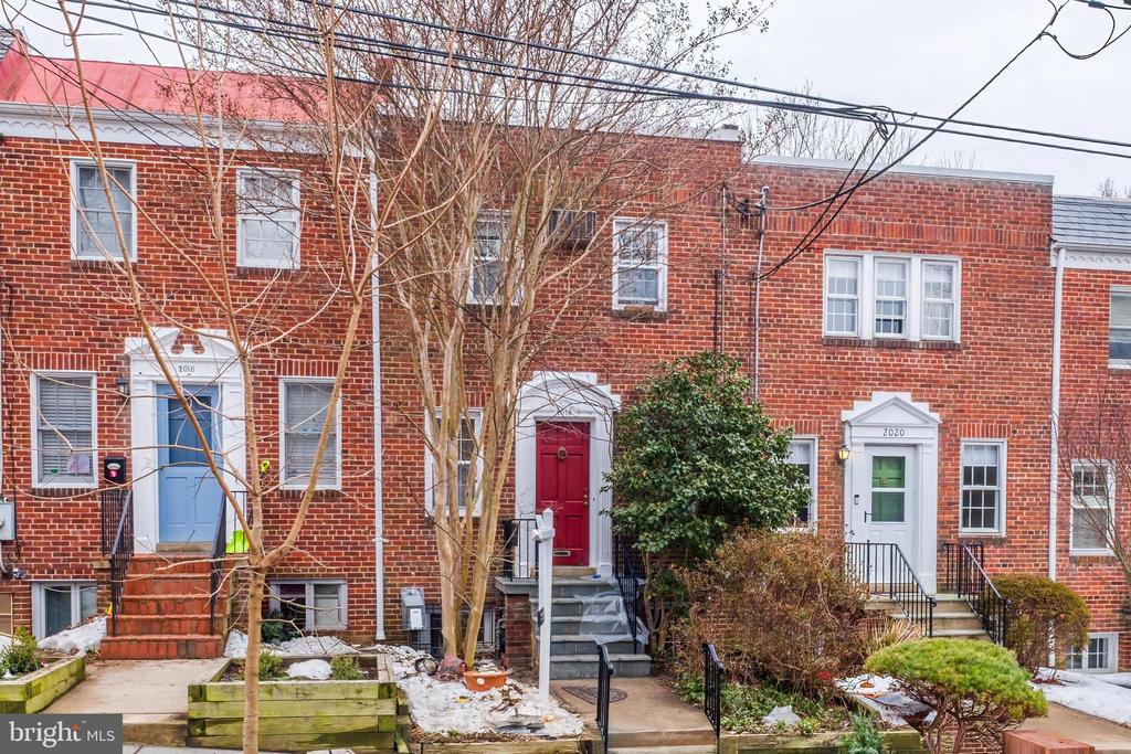 2018 TUNLAW ROAD NW