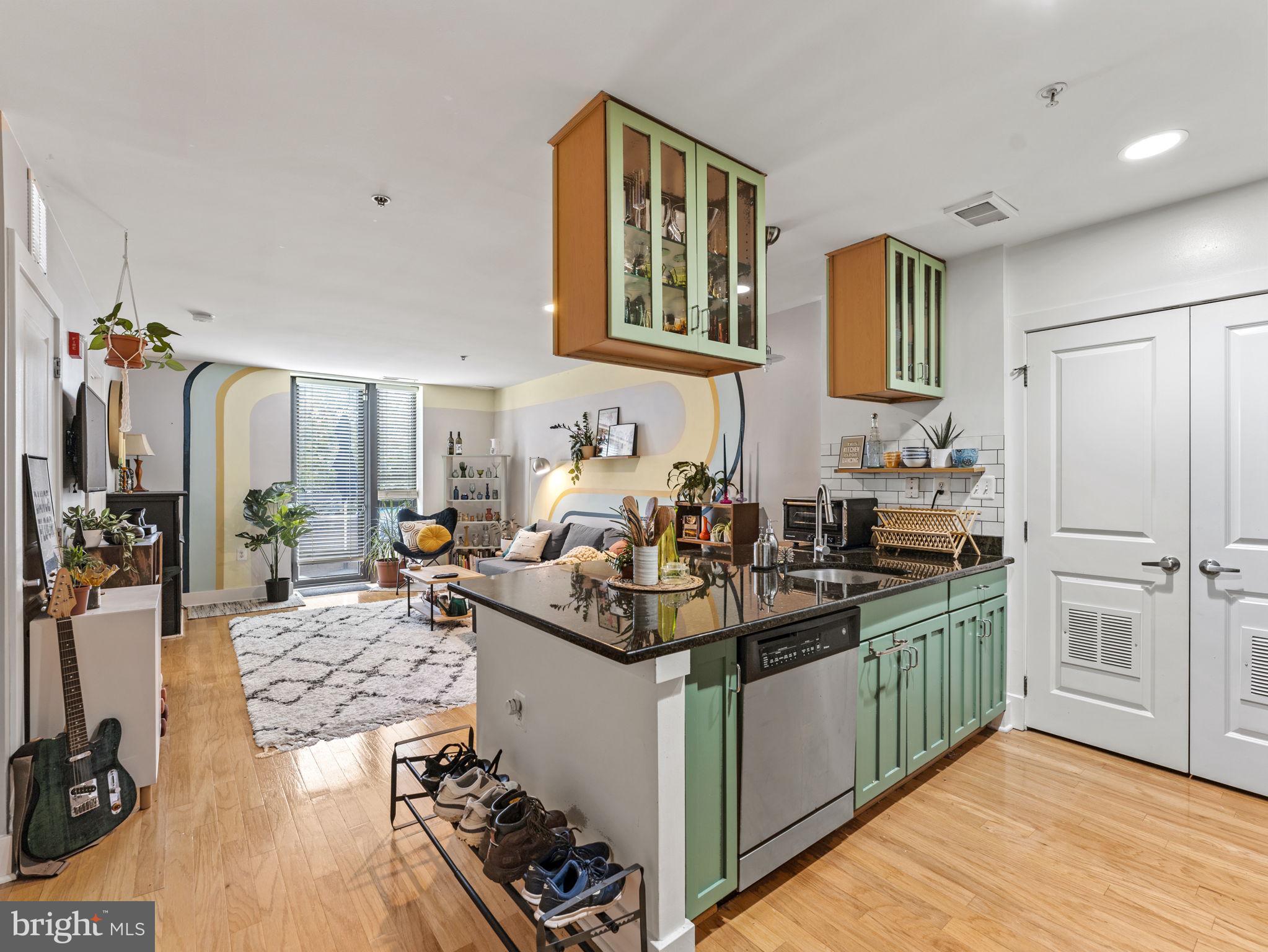 1200 N Hartford St #109