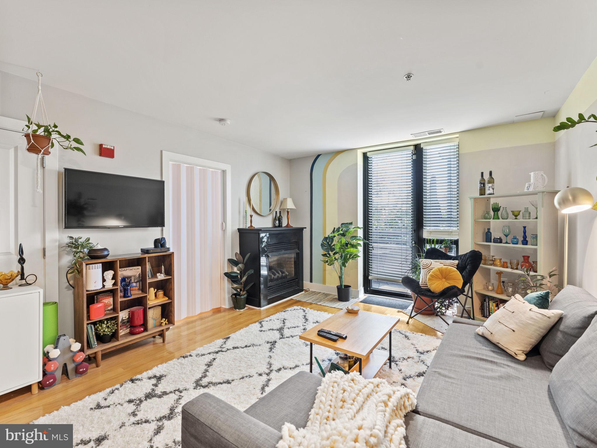 1200 N Hartford St #109