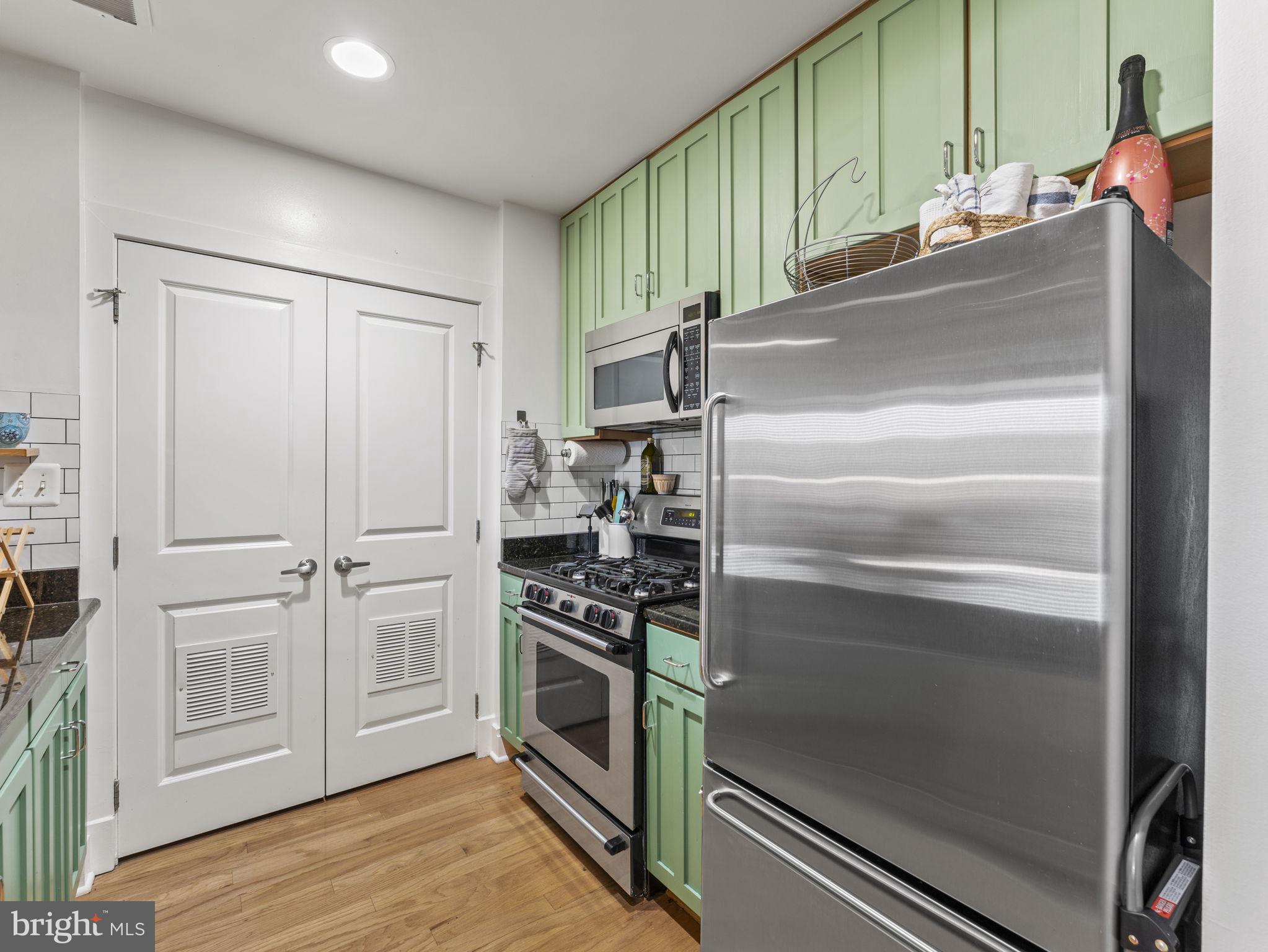 1200 N Hartford St #109