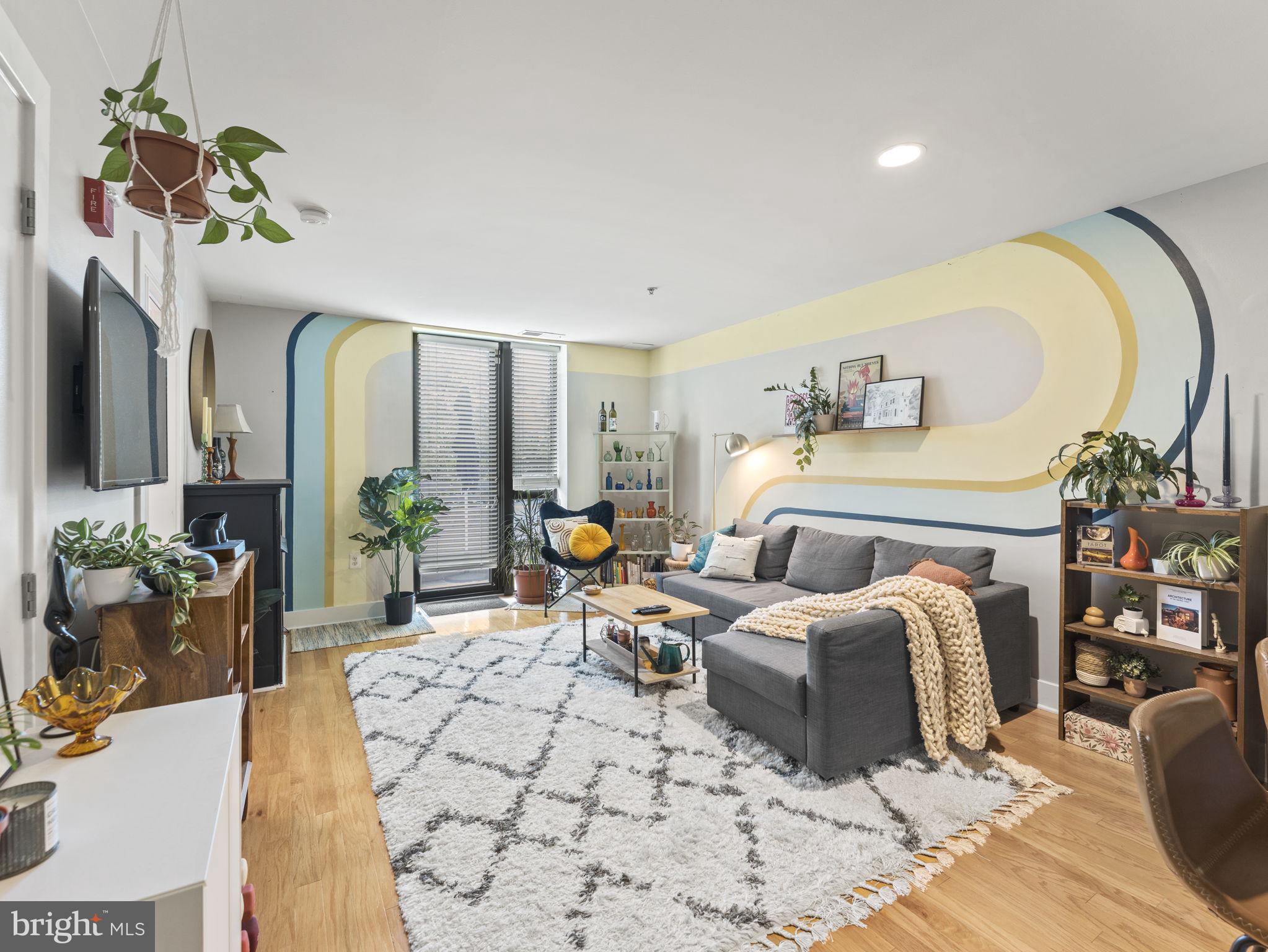 1200 N Hartford St #109