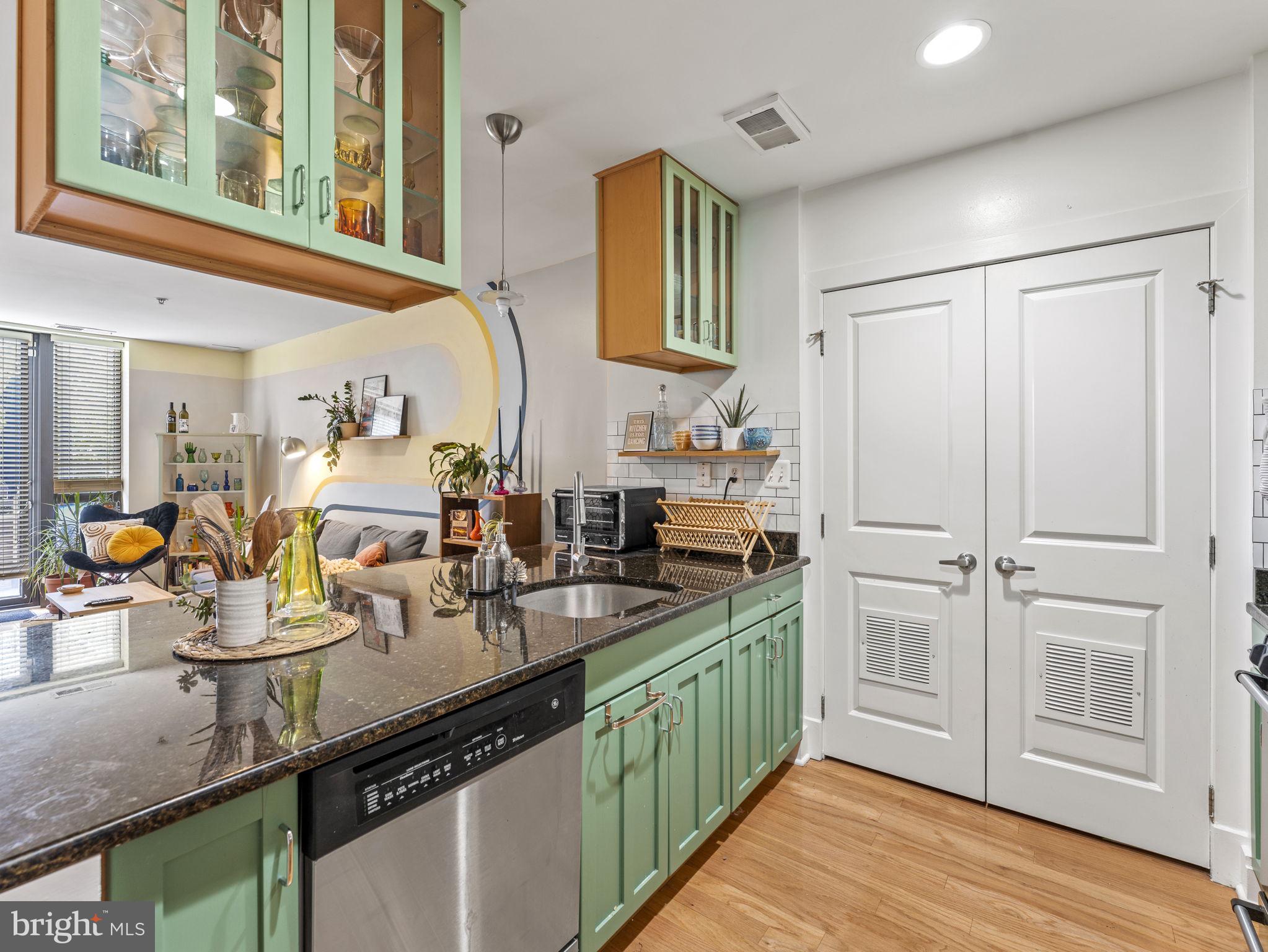 1200 N Hartford St #109