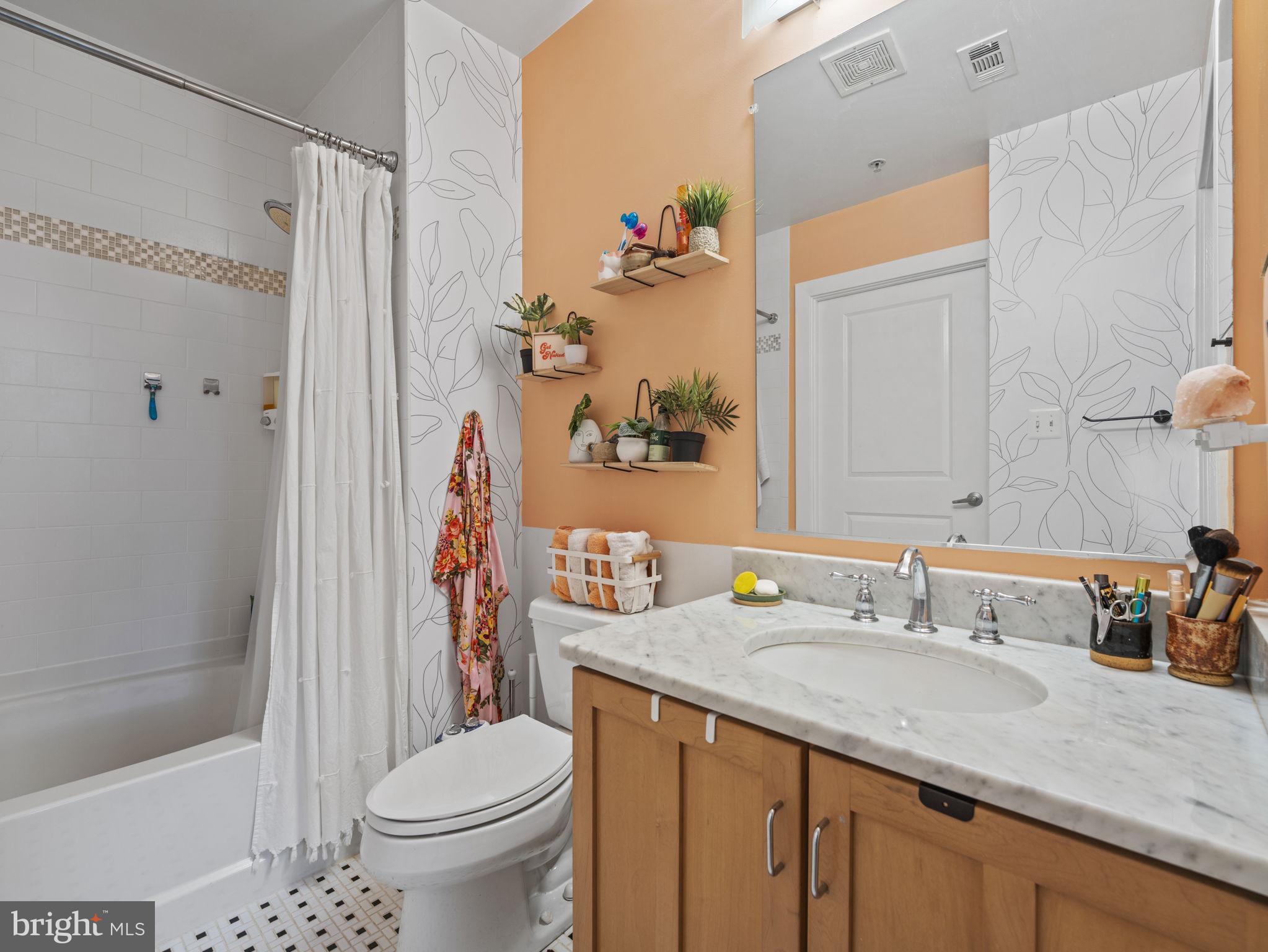 1200 N Hartford St #109