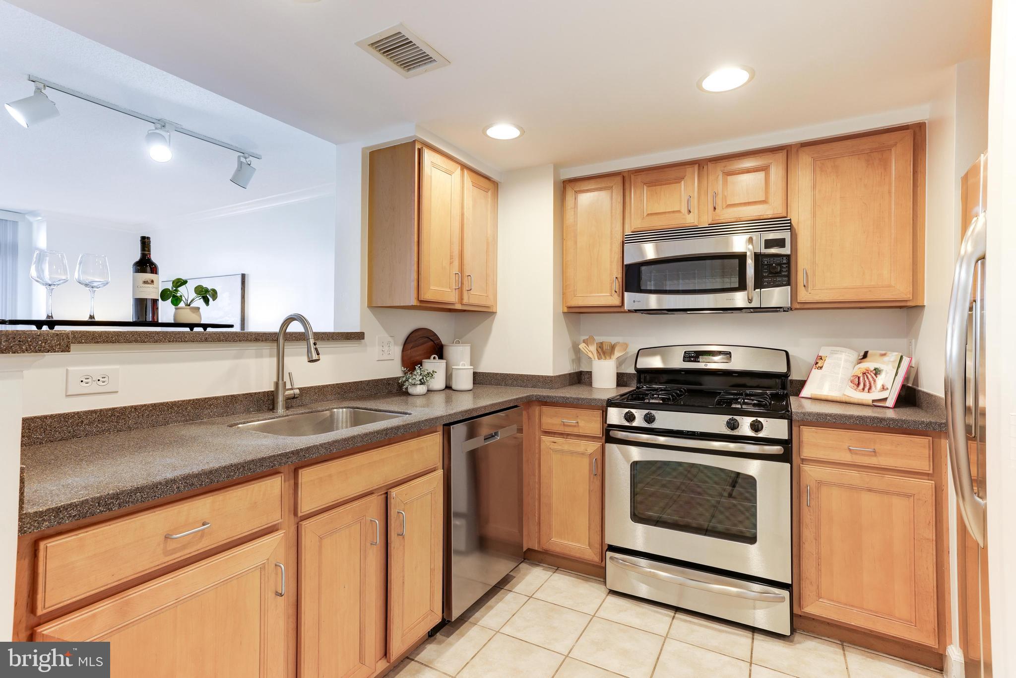 1205 N Garfield St #510