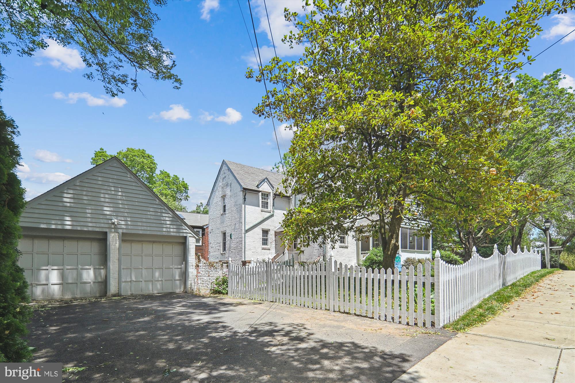 1802 N WAKEFIELD STREET