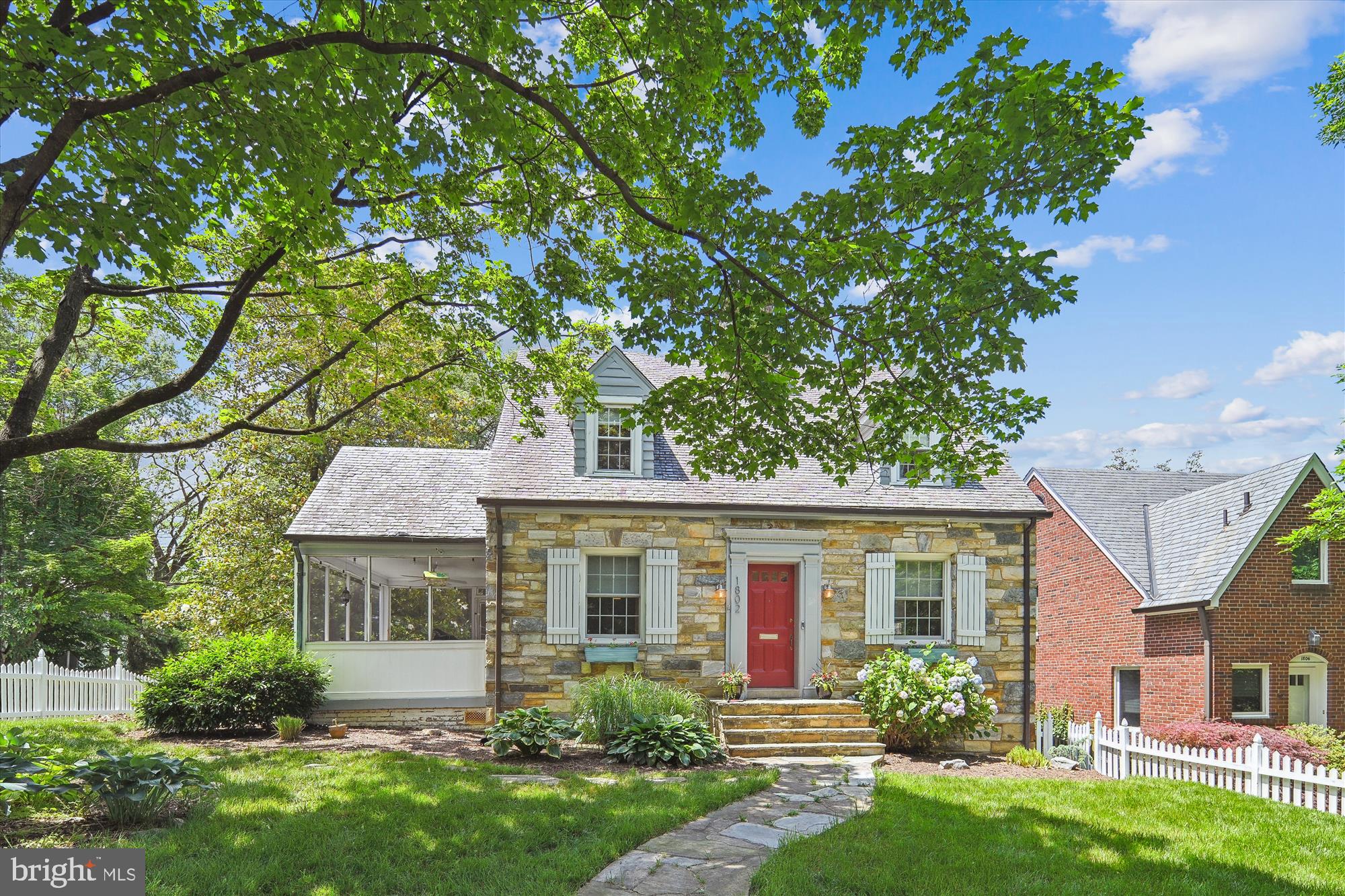 1802 N WAKEFIELD STREET