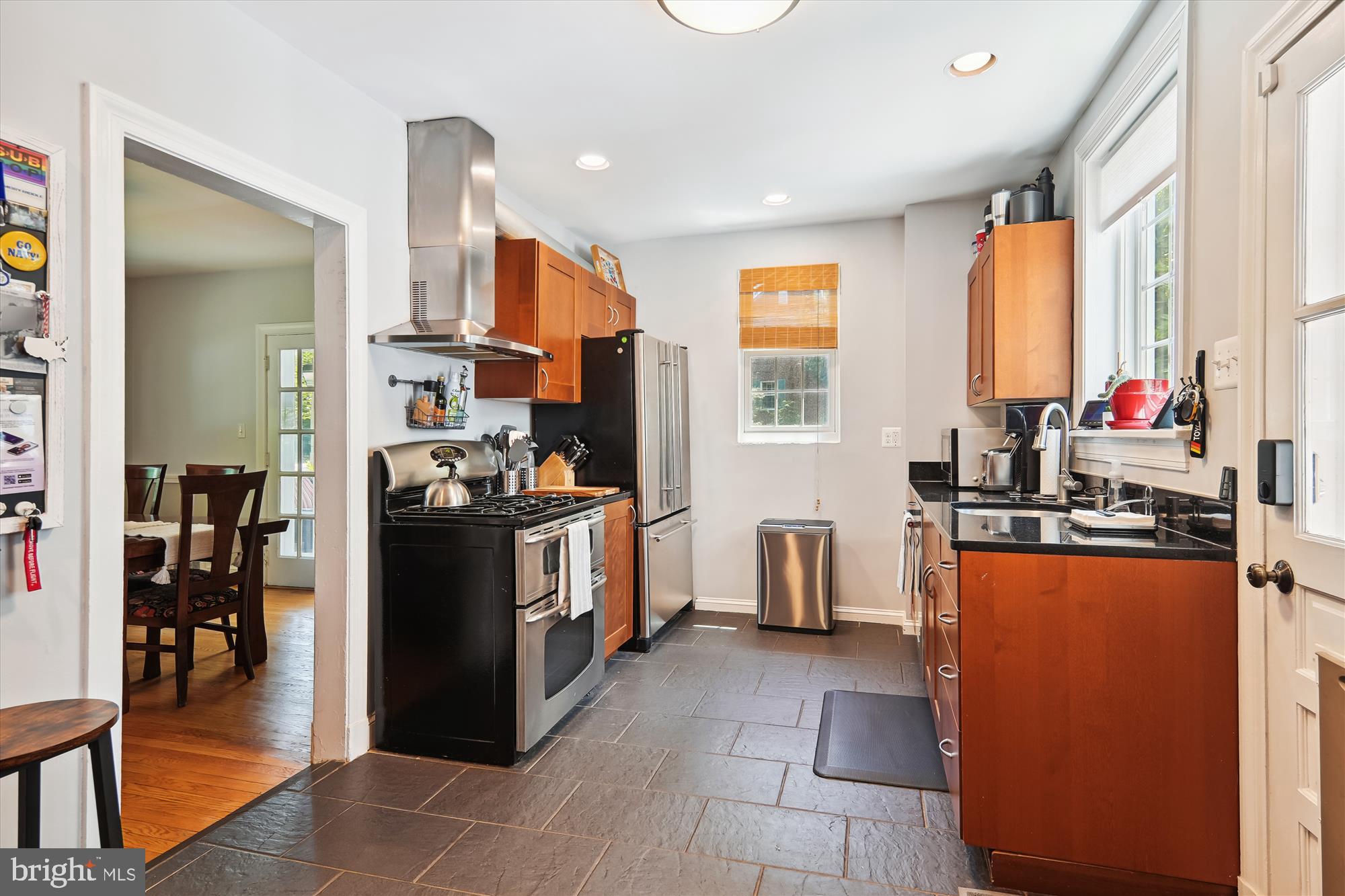 1802 N WAKEFIELD STREET