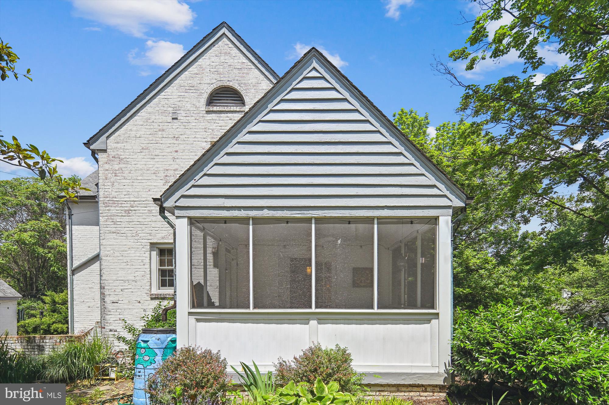 1802 N WAKEFIELD STREET