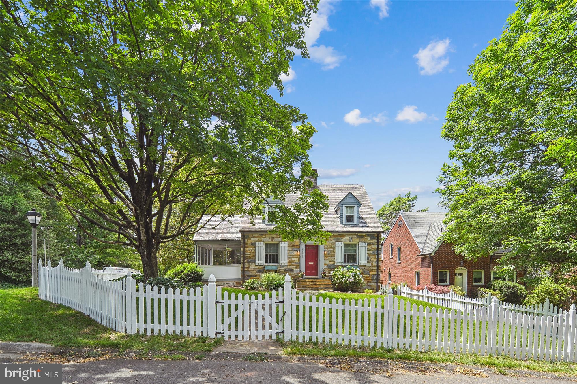 1802 N WAKEFIELD STREET