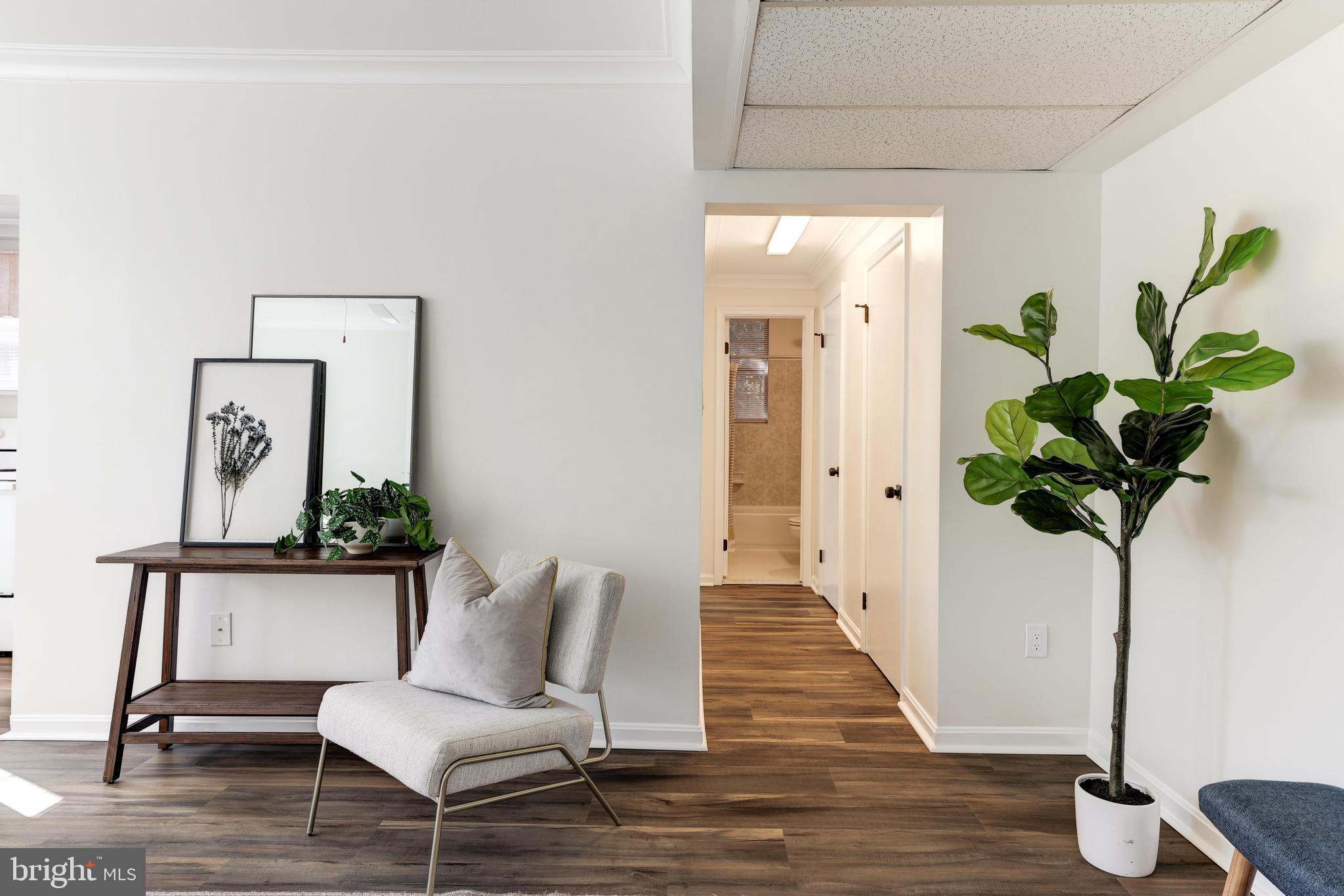 1913 KEY BOULEVARD 11572