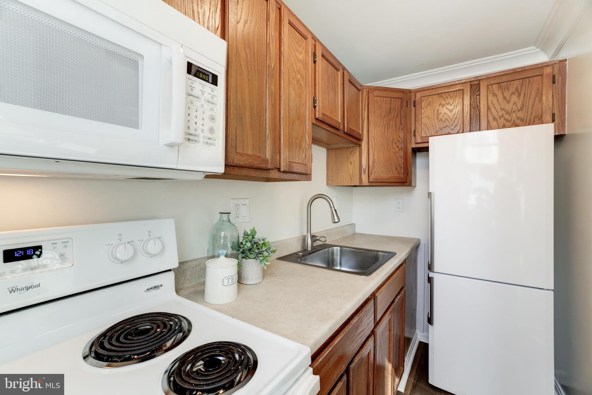 1913 KEY BOULEVARD 11572