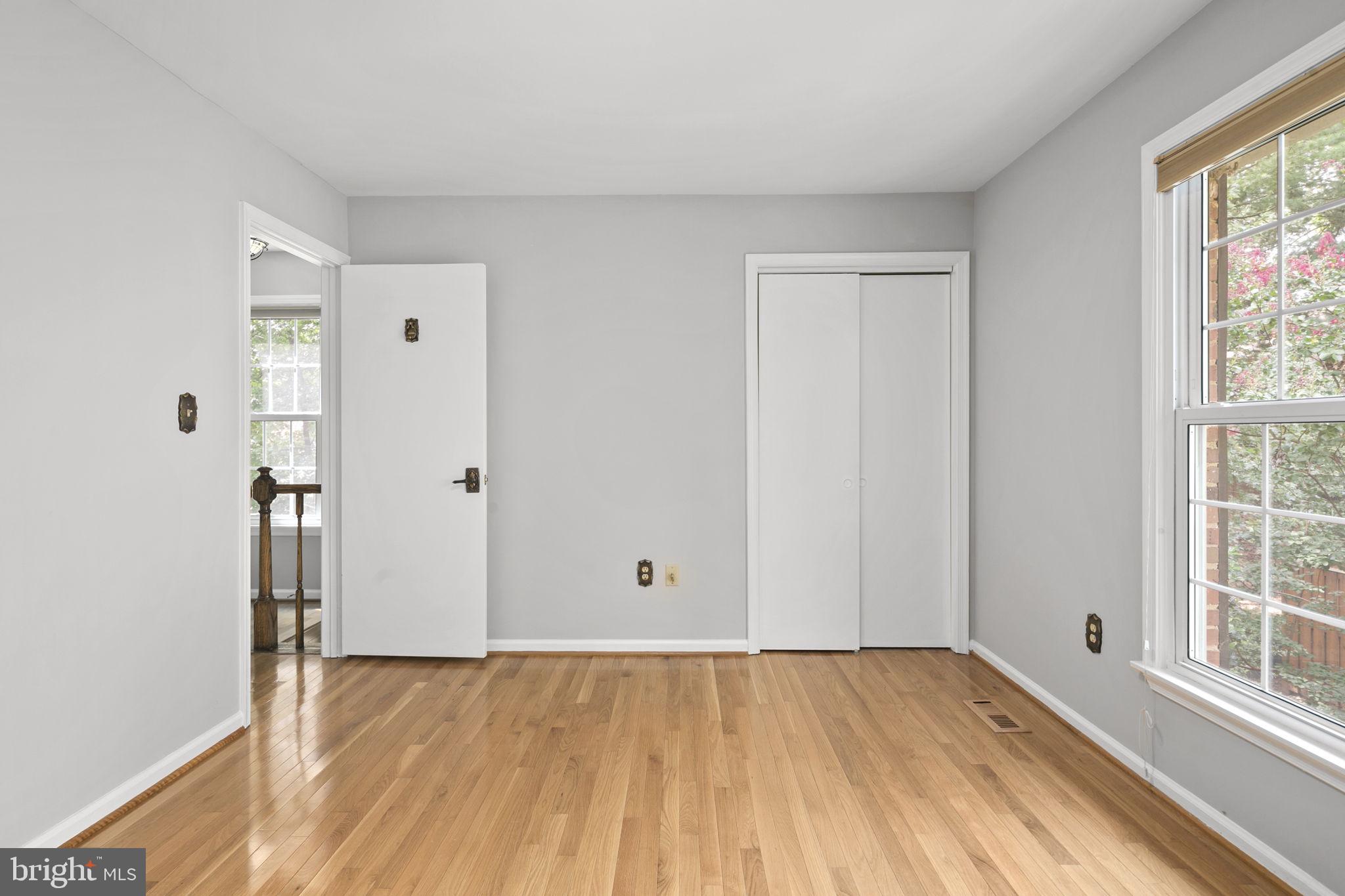 2514 S WALTER REED DRIVE 5