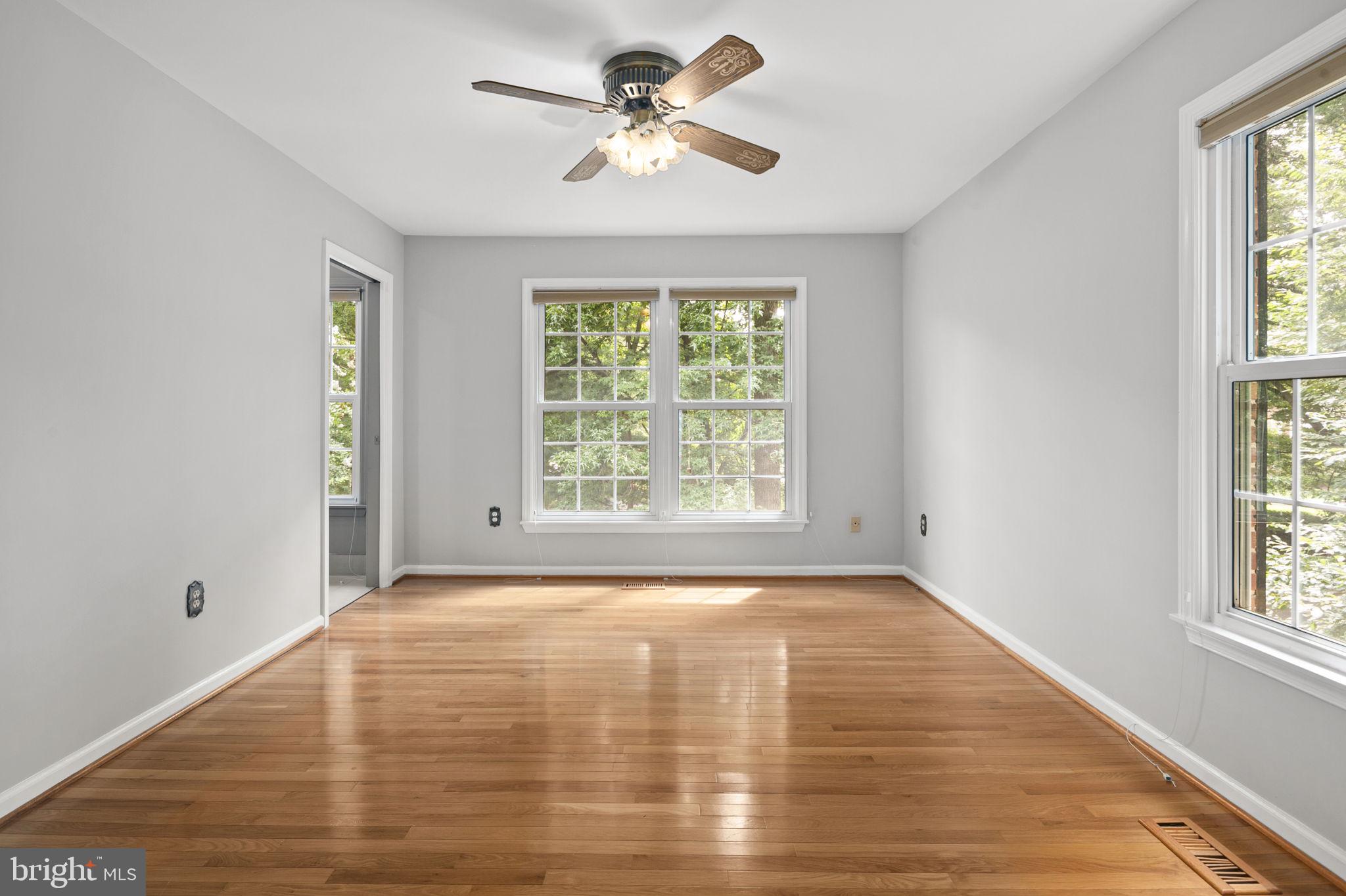 2514 S WALTER REED DRIVE 5