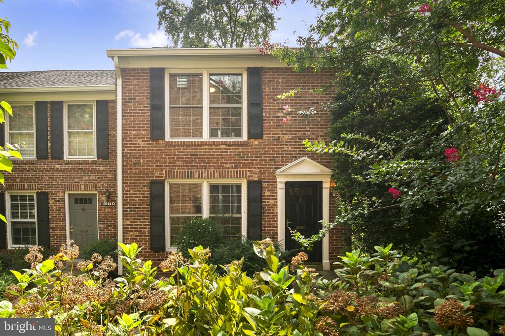 2514 S WALTER REED DRIVE 5