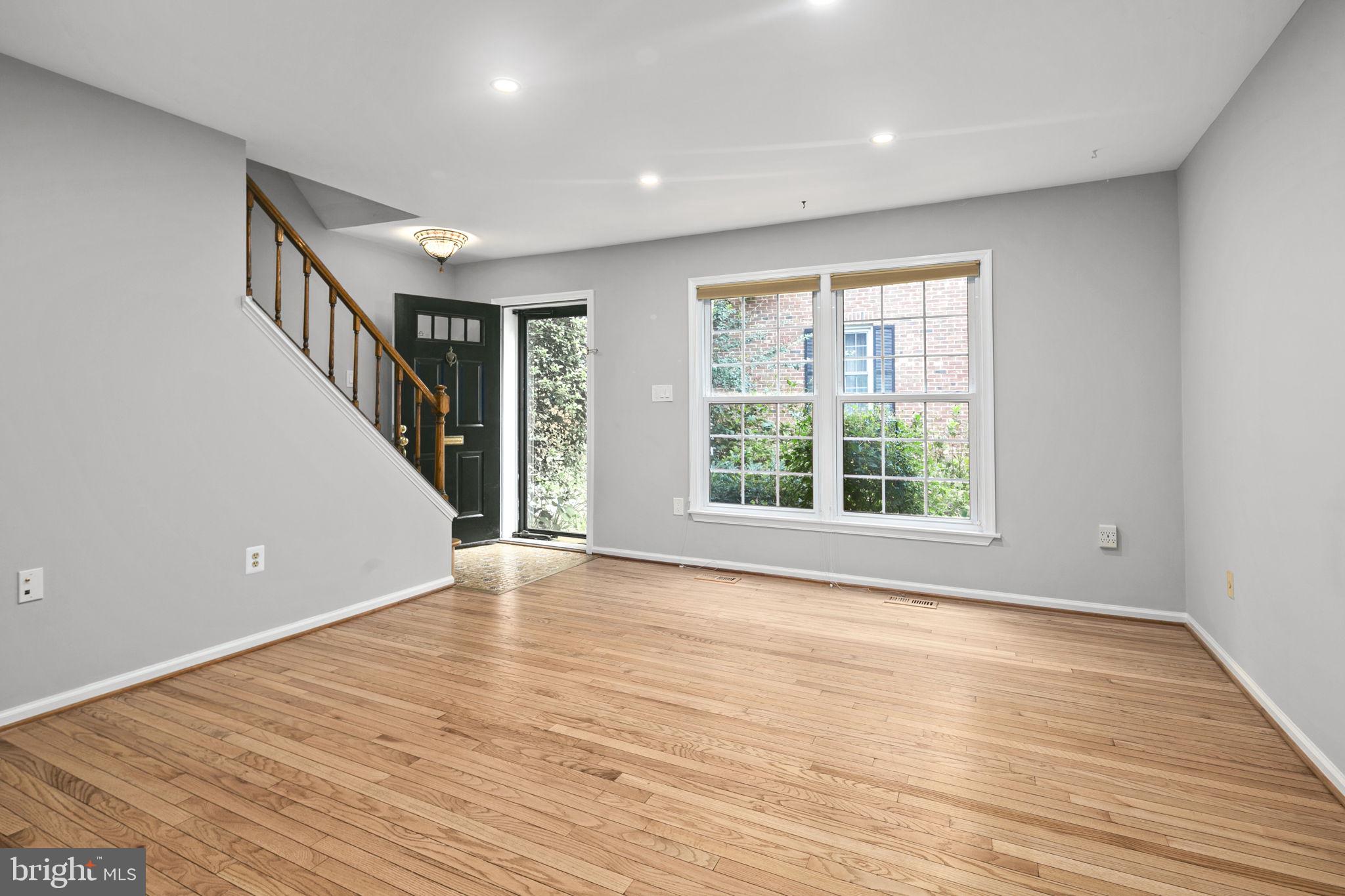 2514 S WALTER REED DRIVE 5