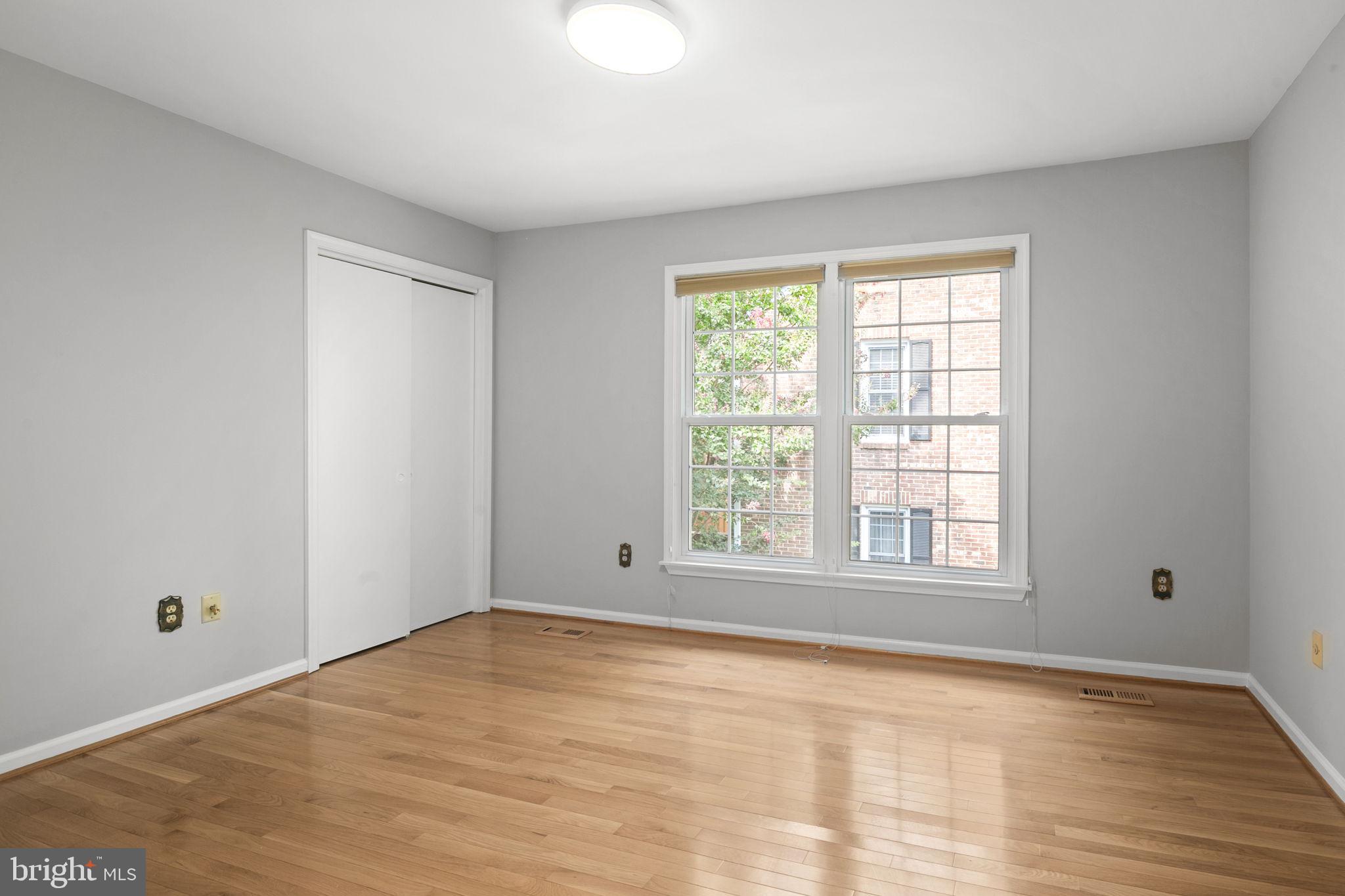 2514 S WALTER REED DRIVE 5