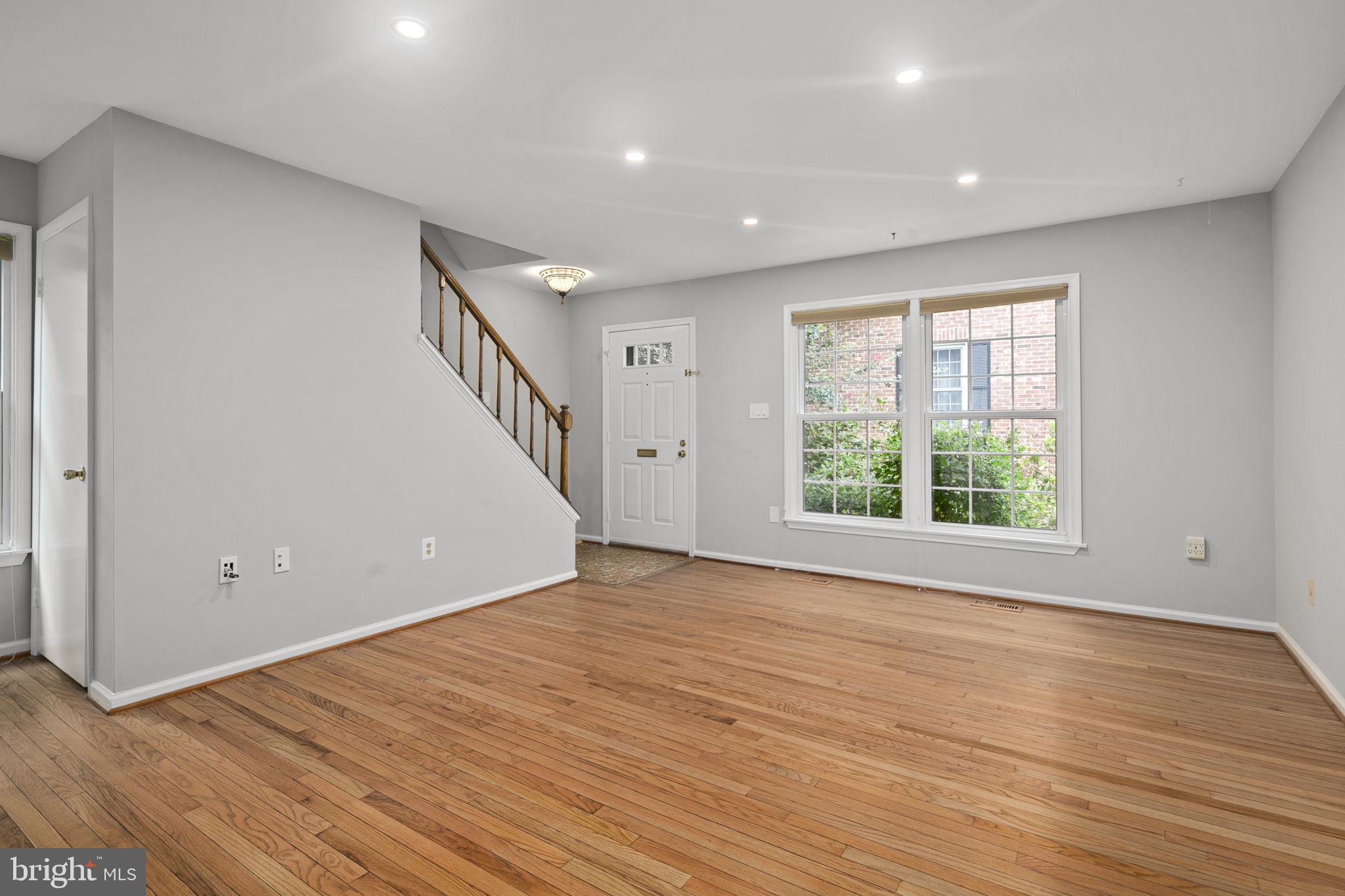 2514 S WALTER REED DRIVE 5