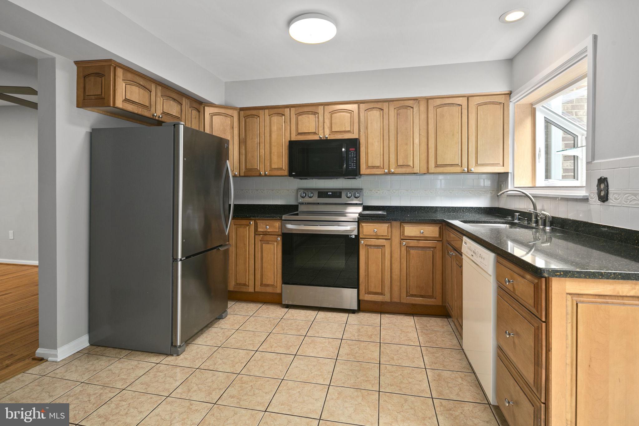 2514 S WALTER REED DRIVE 5