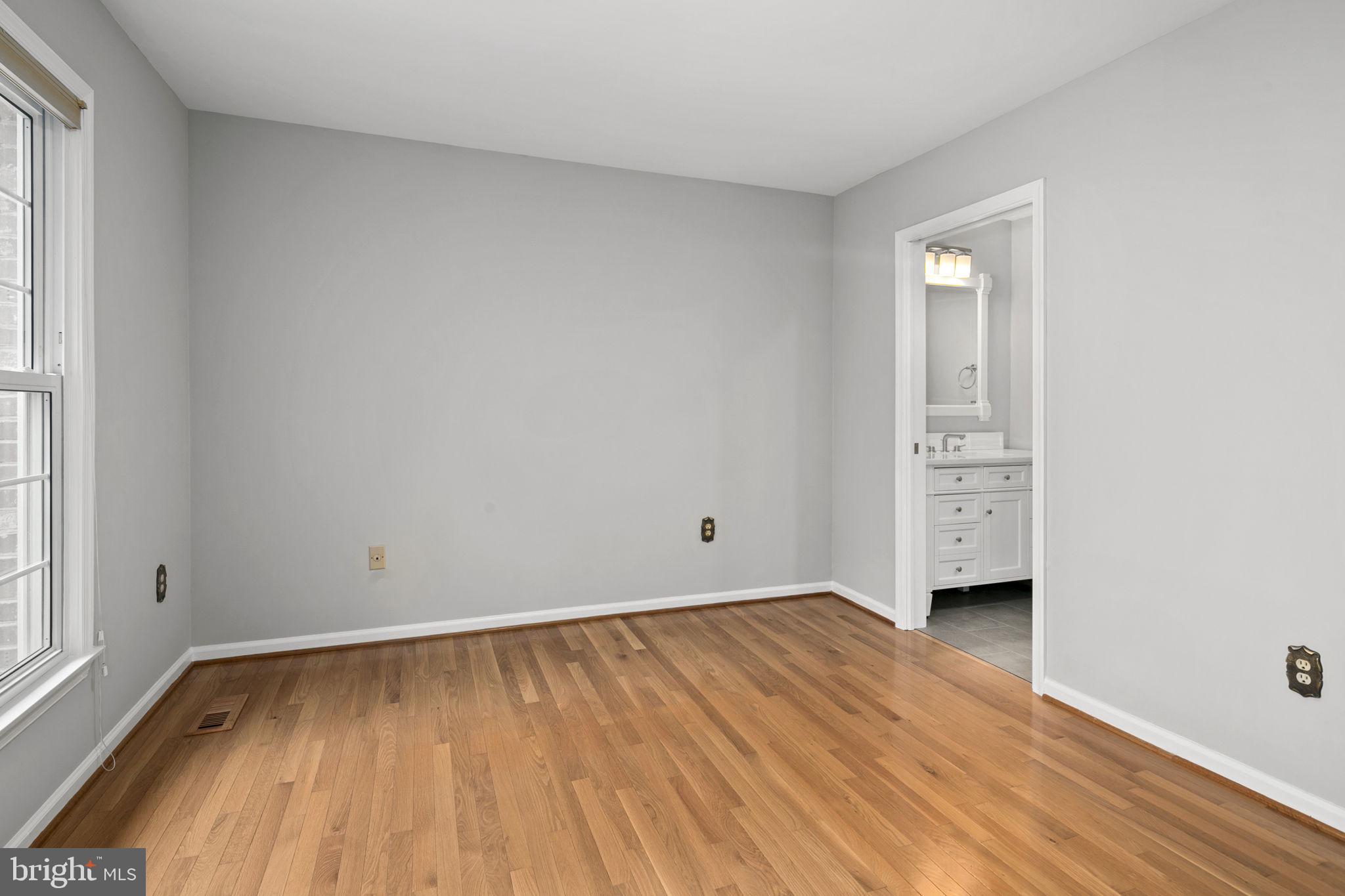 2514 S WALTER REED DRIVE 5