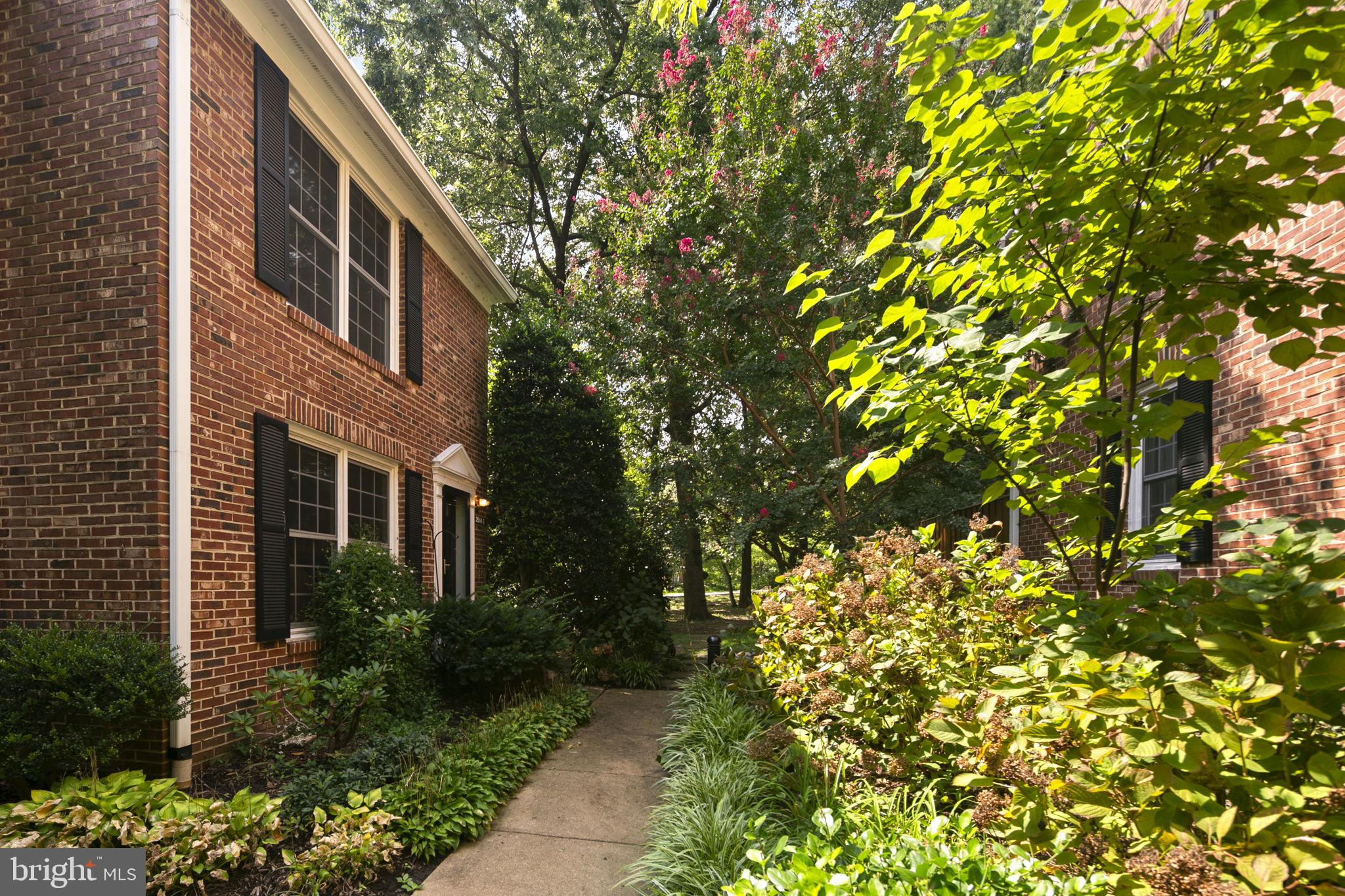 2514 S WALTER REED DRIVE 5