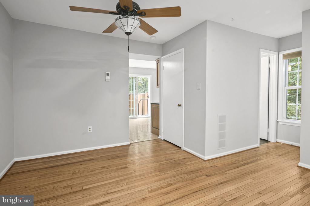 2514 S WALTER REED DRIVE 5