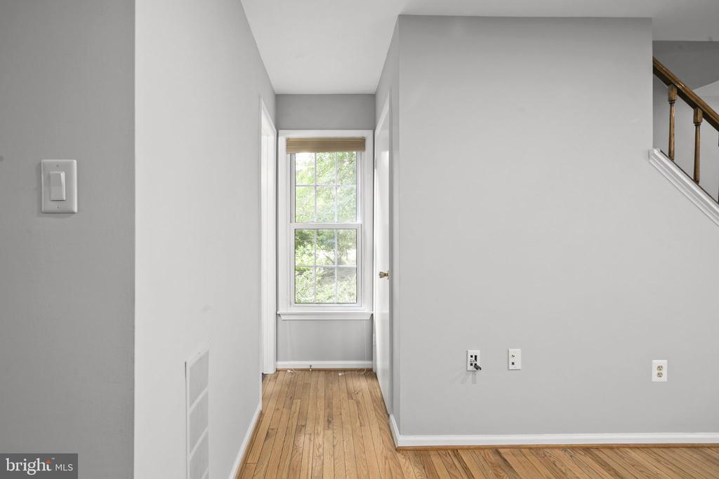 2514 S WALTER REED DRIVE 5
