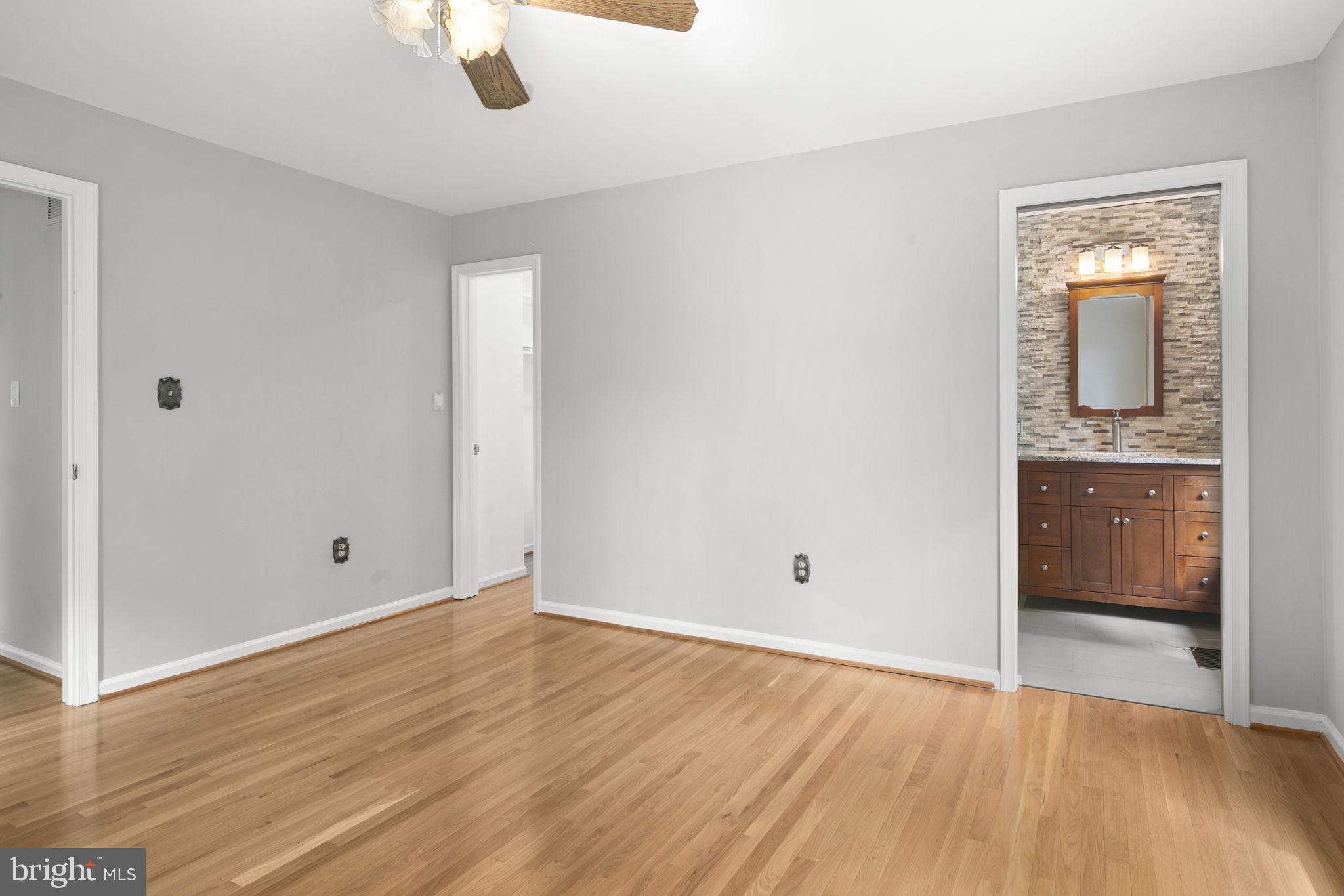 2514 S WALTER REED DRIVE 5