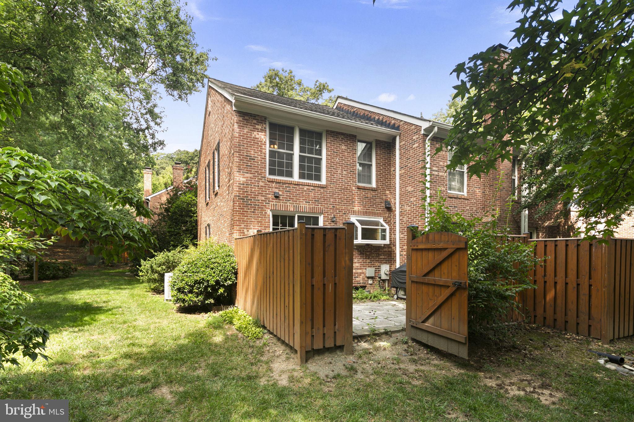 2514 S WALTER REED DRIVE 5