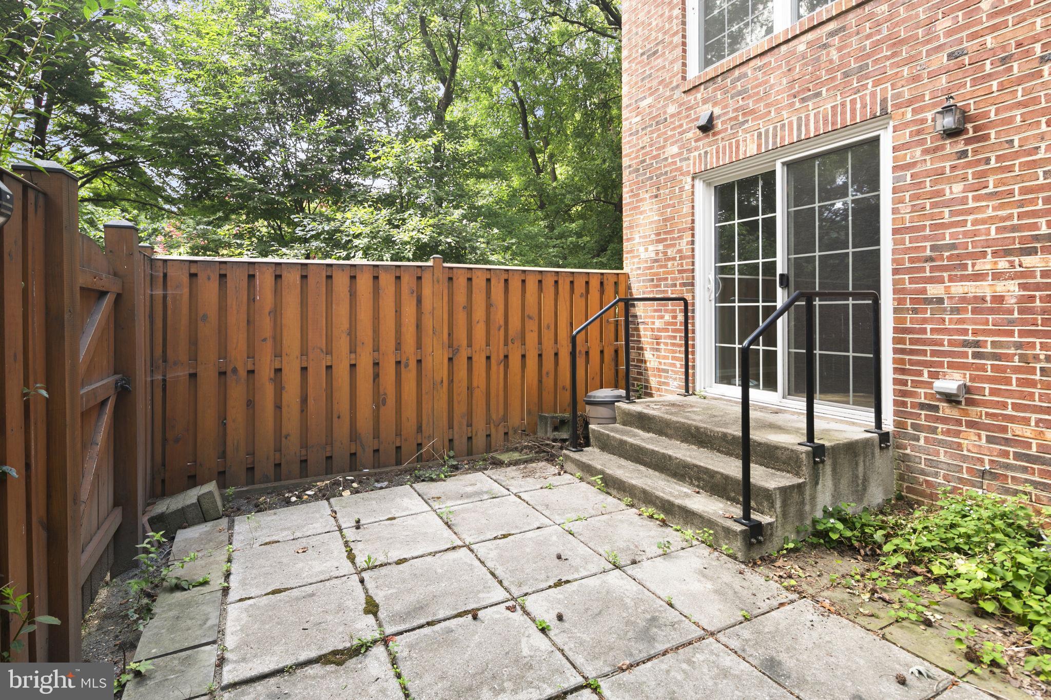 2514 S WALTER REED DRIVE 5