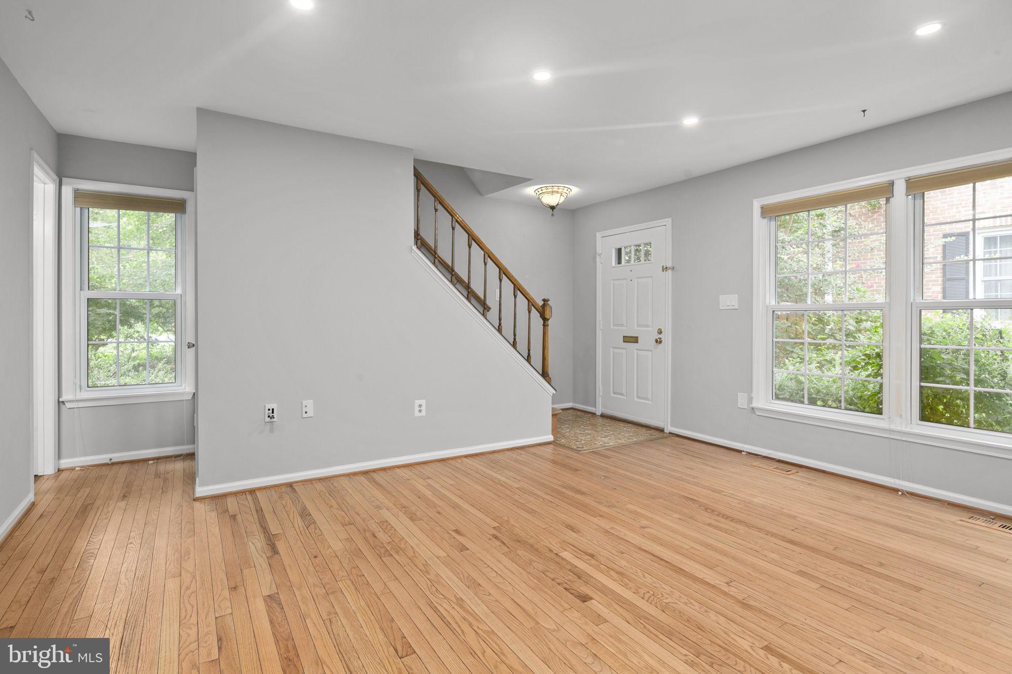 2514 S WALTER REED DRIVE 5