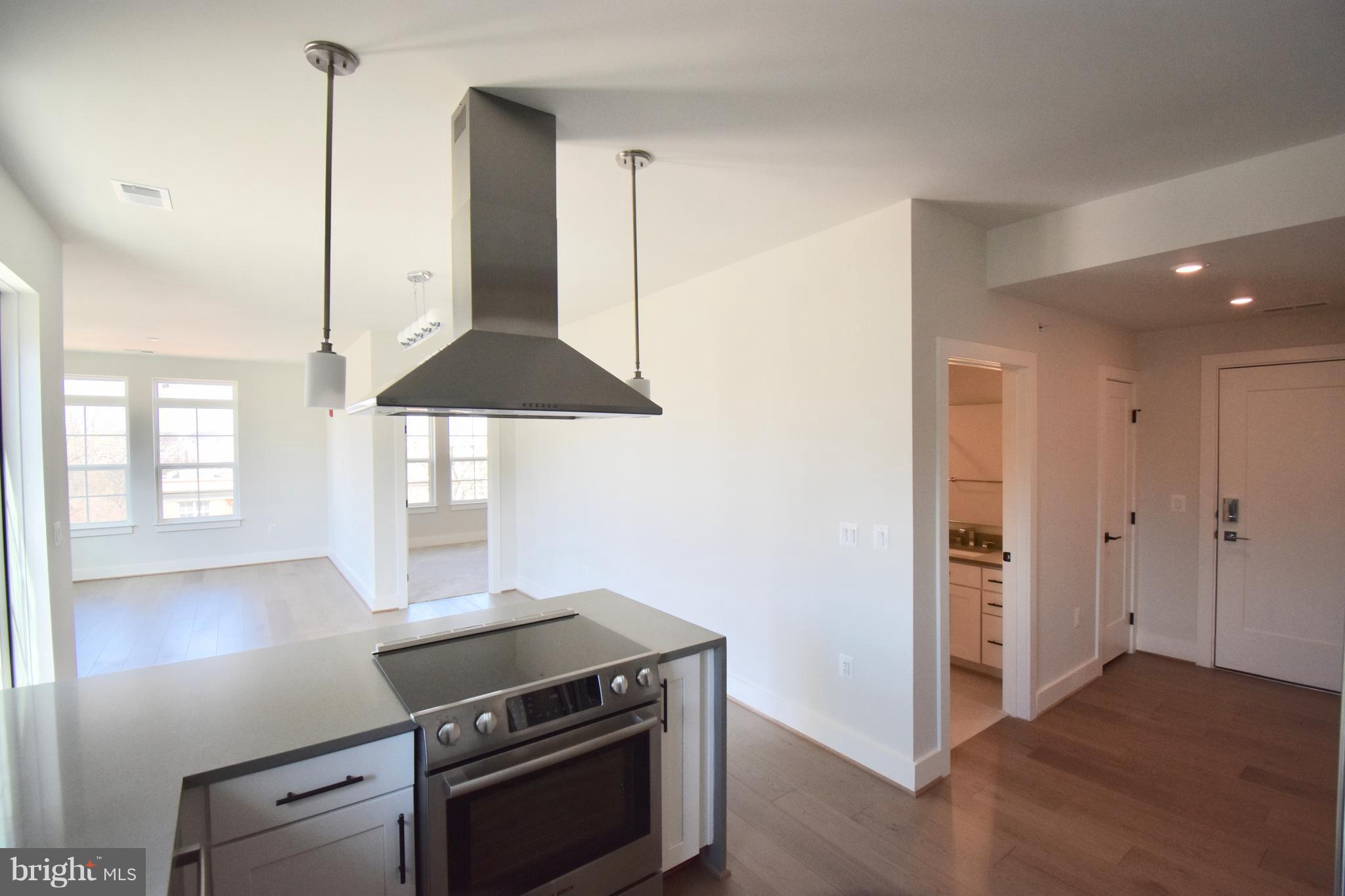 1411 KEY BLVD #604
